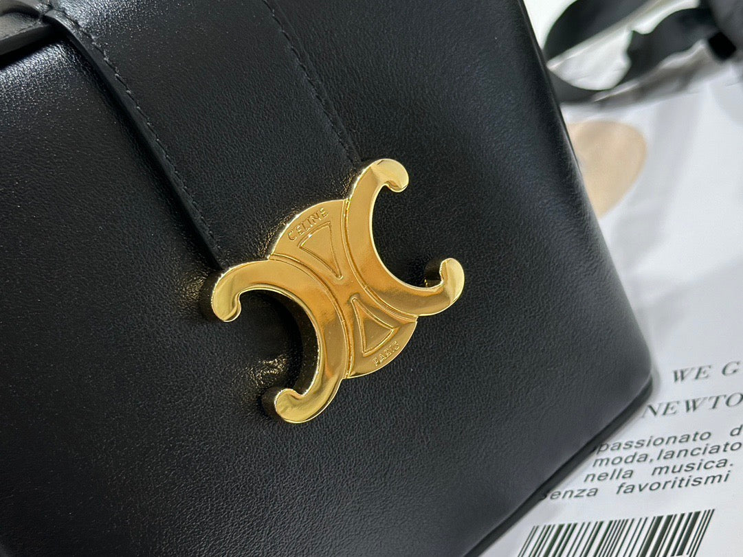 셀린느 트리옹프 버킷백 레더 미니