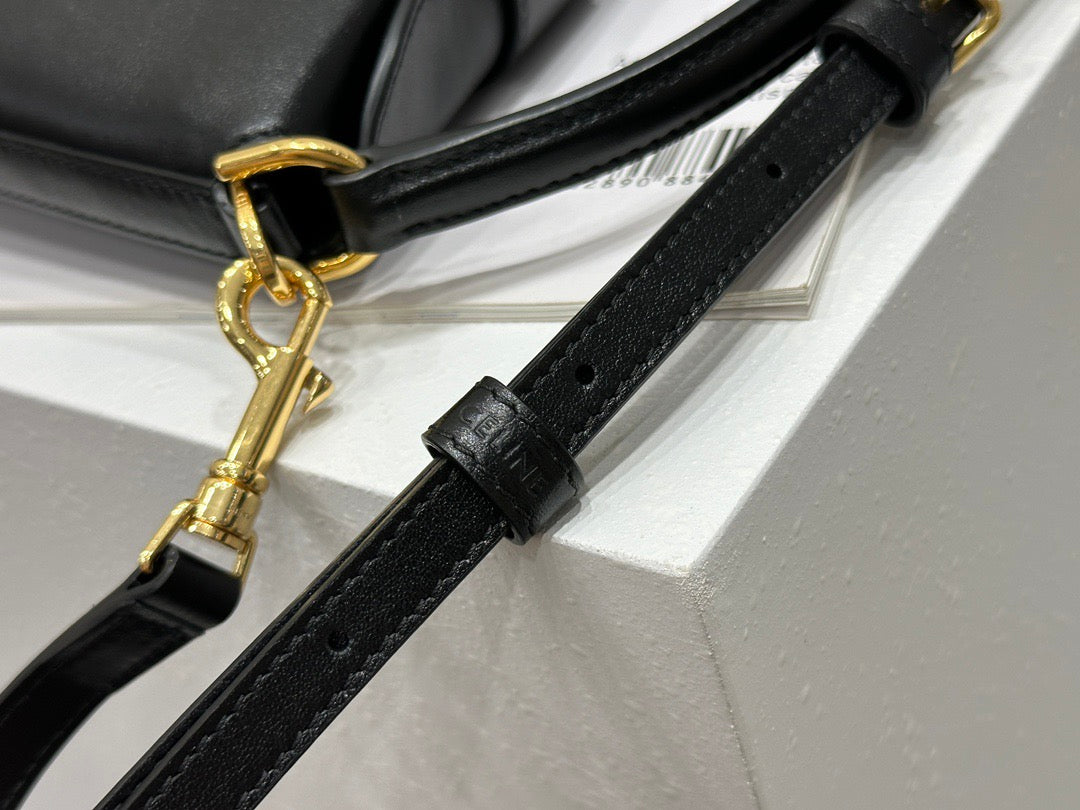 셀린느 트리옹프 버킷백 레더 미니