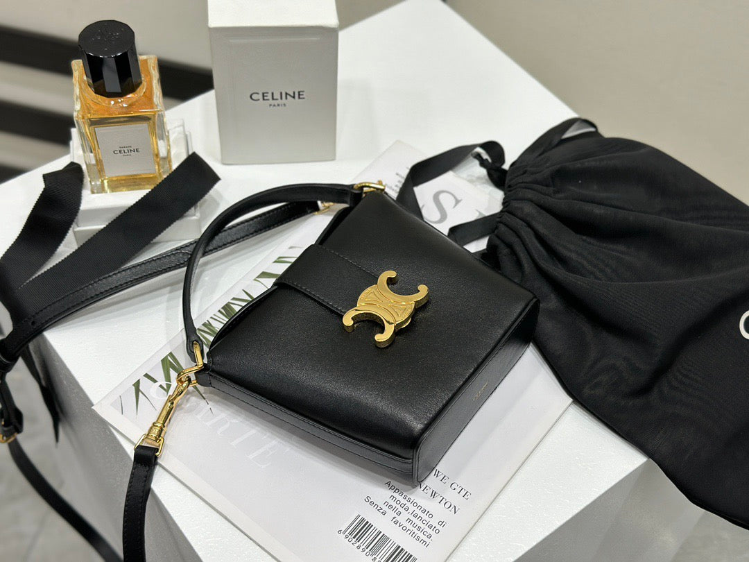 셀린느 트리옹프 버킷백 레더 미니