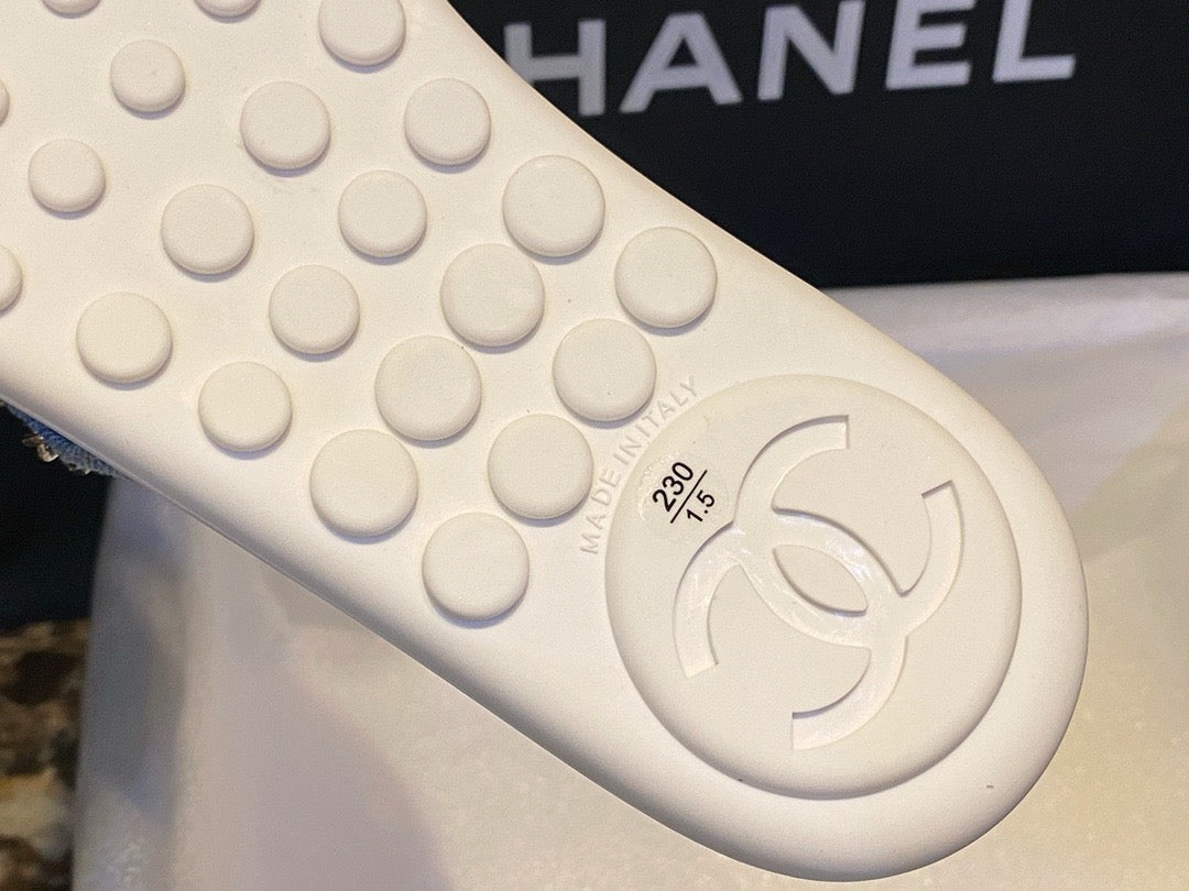 샤넬 CC 로고 체인 데님 플립플랍