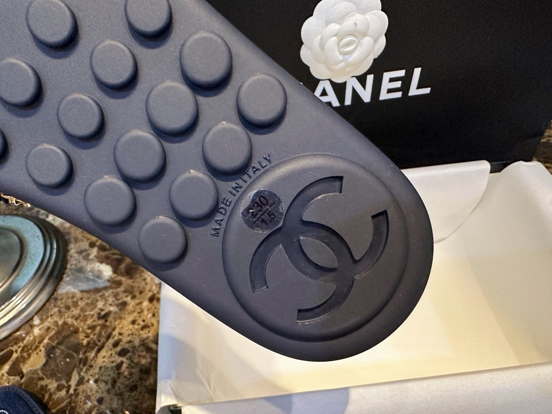 샤넬 CC 로고 체인 데님 플립플랍