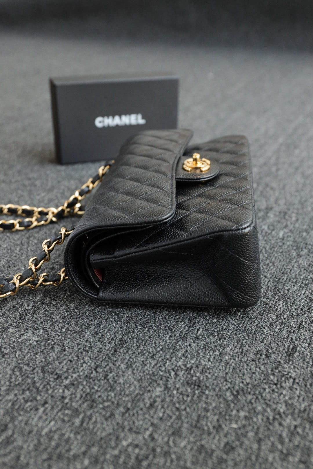 샤넬 클래식 플랩백 스몰 캐비어