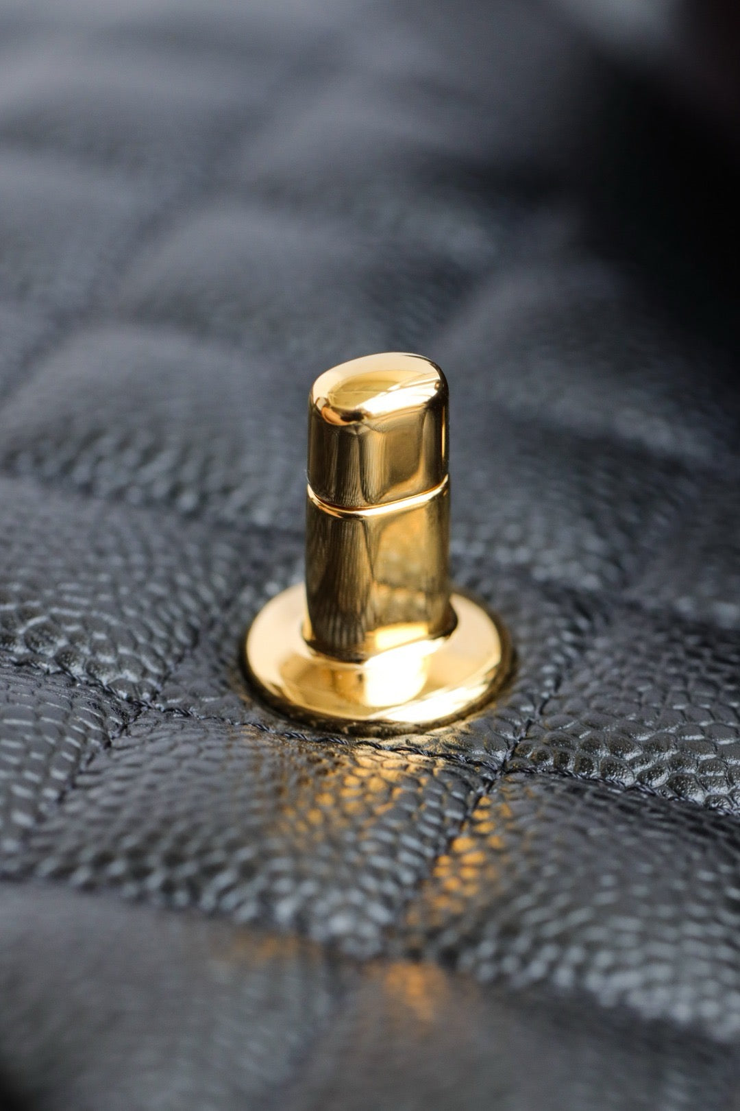 샤넬 클래식 플랩백 스몰 캐비어