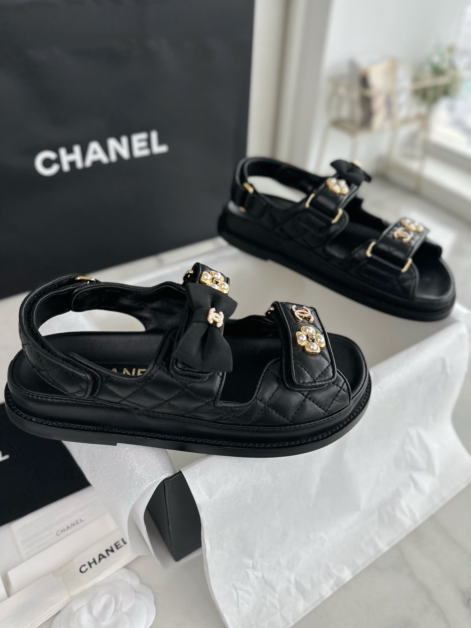샤넬 진주 리본 벨크로 샌들
