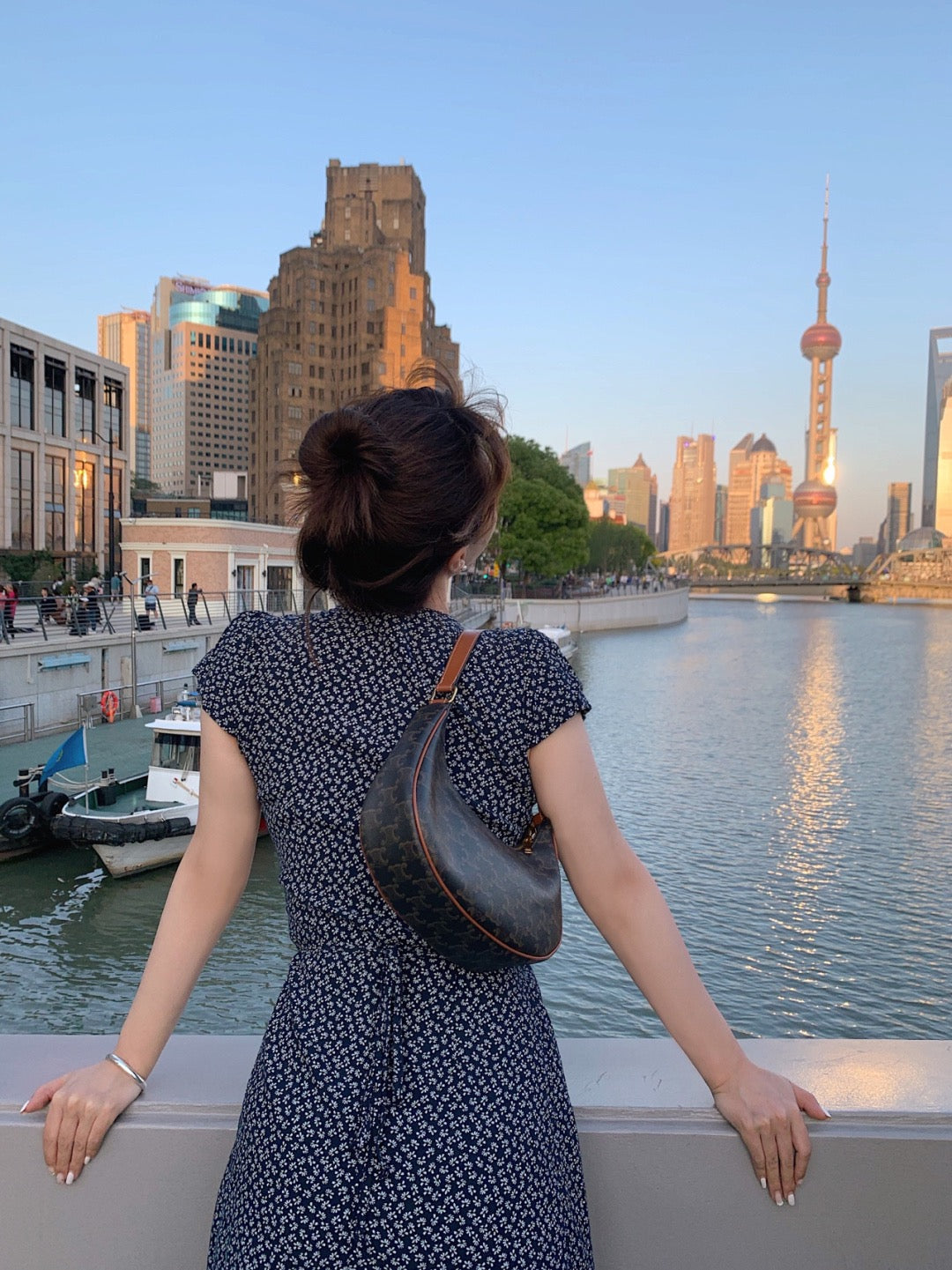 셀린느 아바 숄더백 캔버스