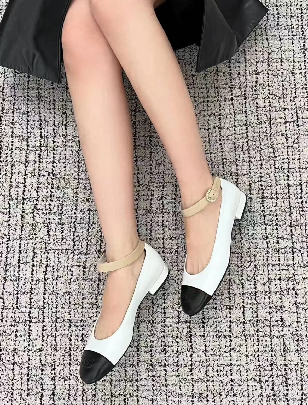샤넬 펄 디테일 메리제인 플랫