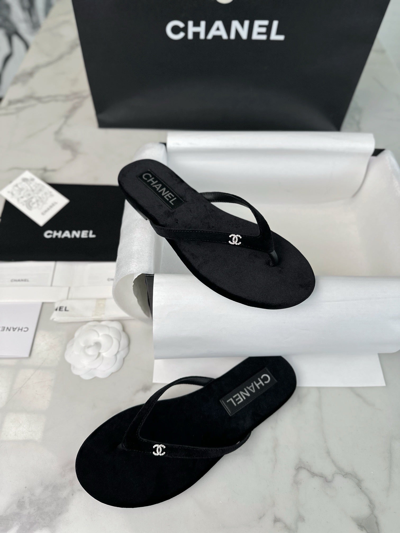 샤넬 CC 로고 벨벳 플립플랍
