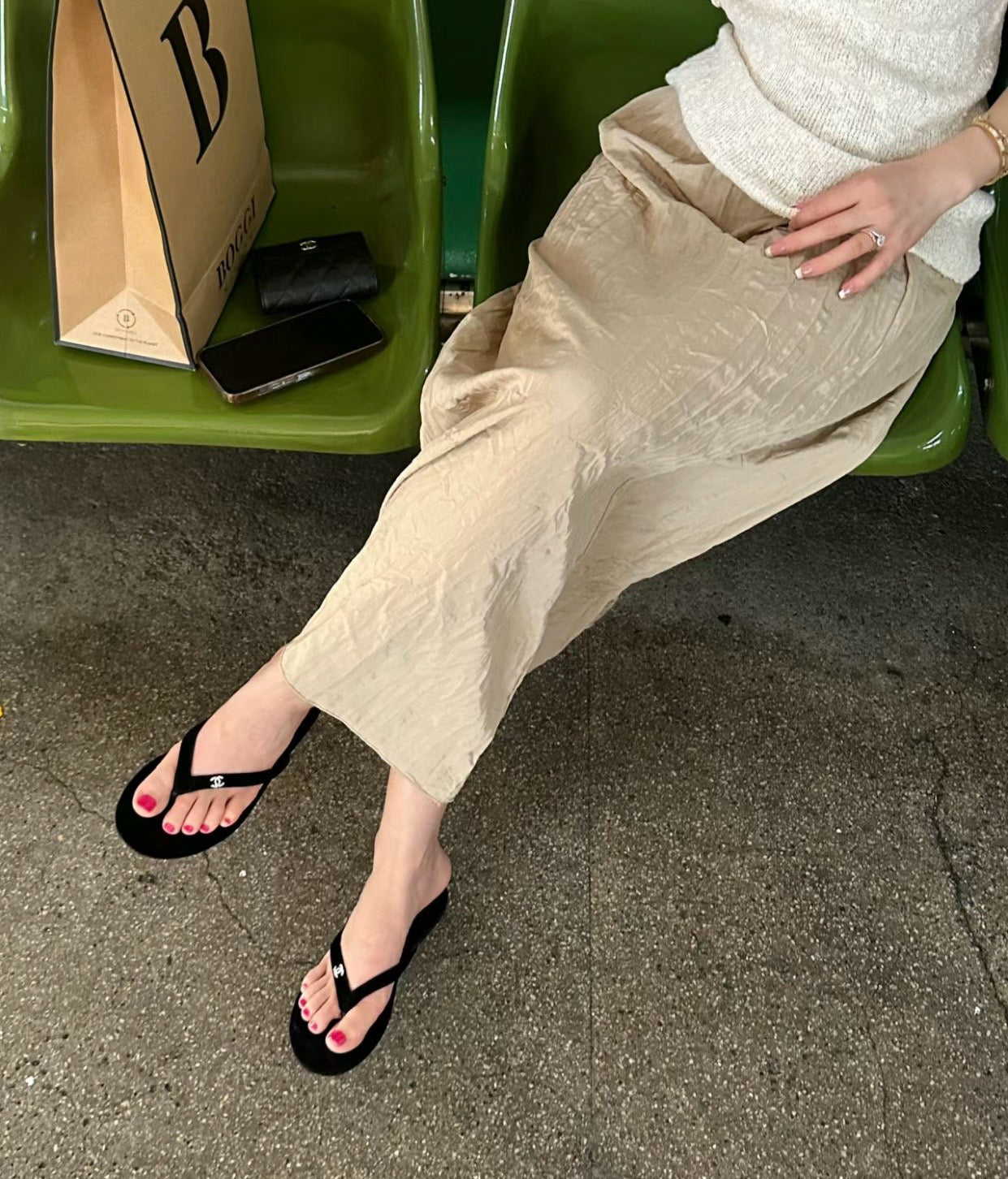 샤넬 CC 로고 벨벳 플립플랍