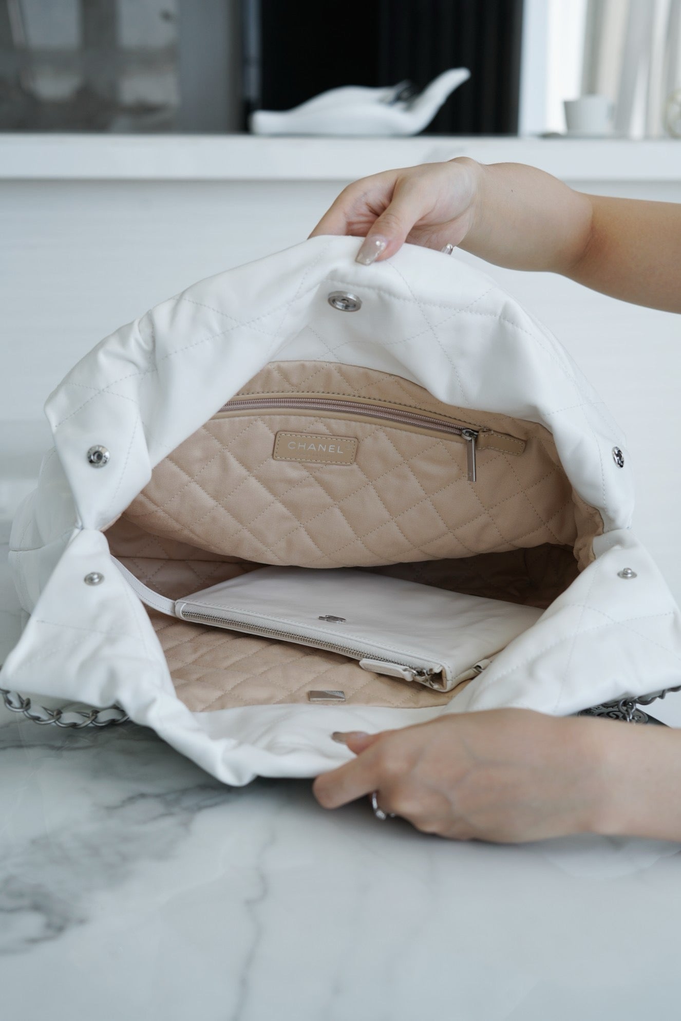 샤넬 22백 미디움 (유색)