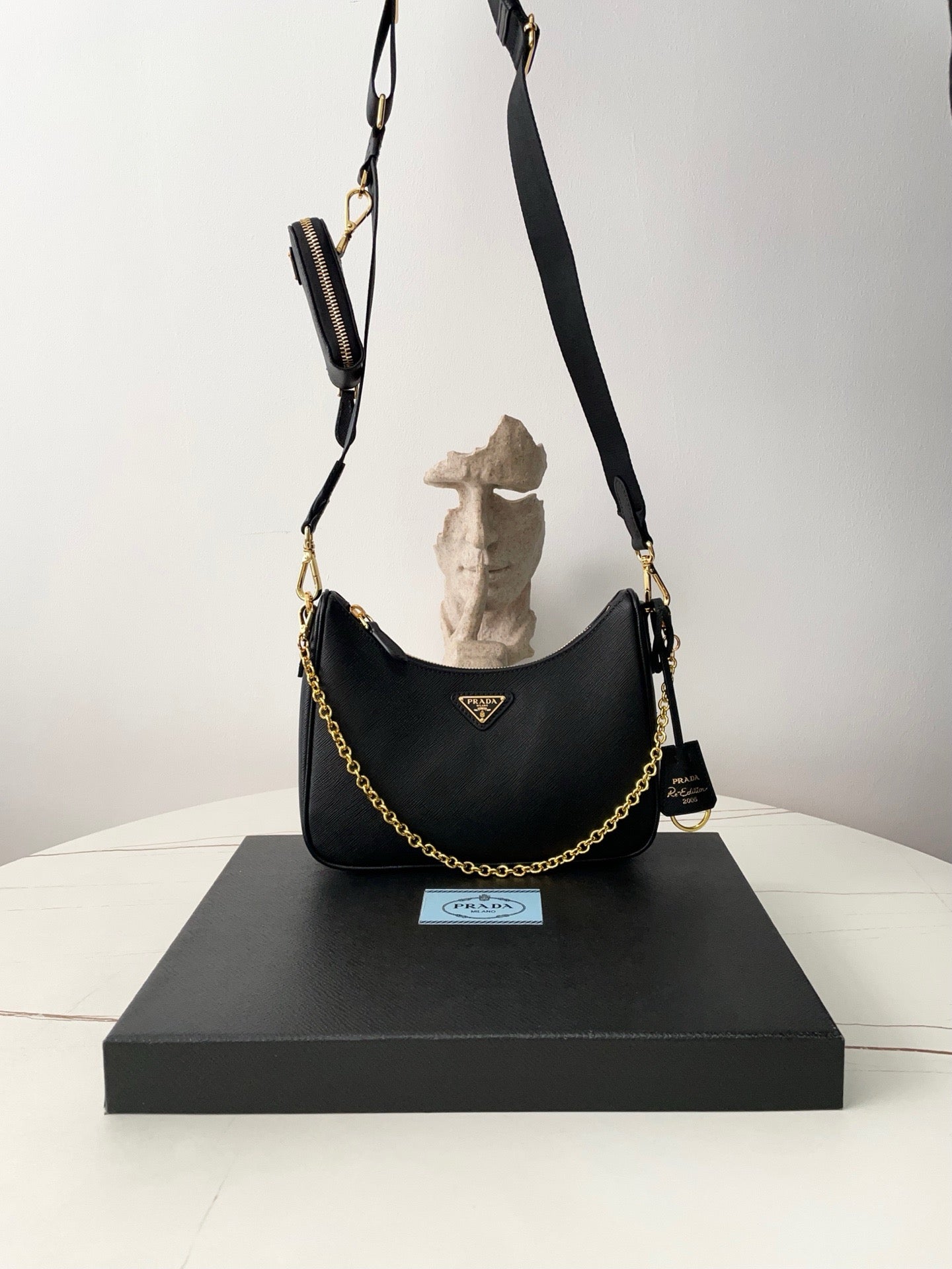 프라다 사피아노 테수토 호보백