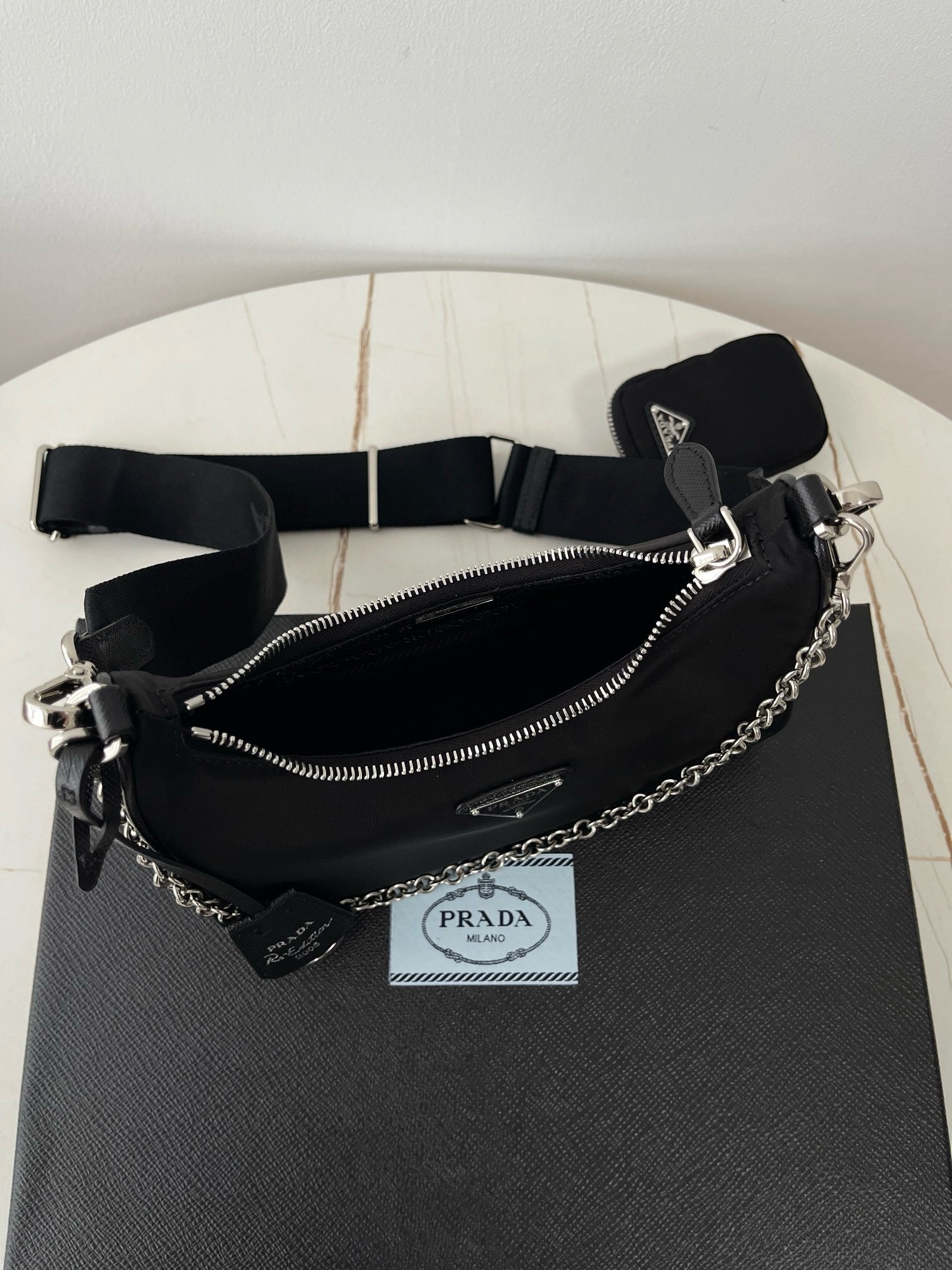 프라다 테수토 체인 호보백