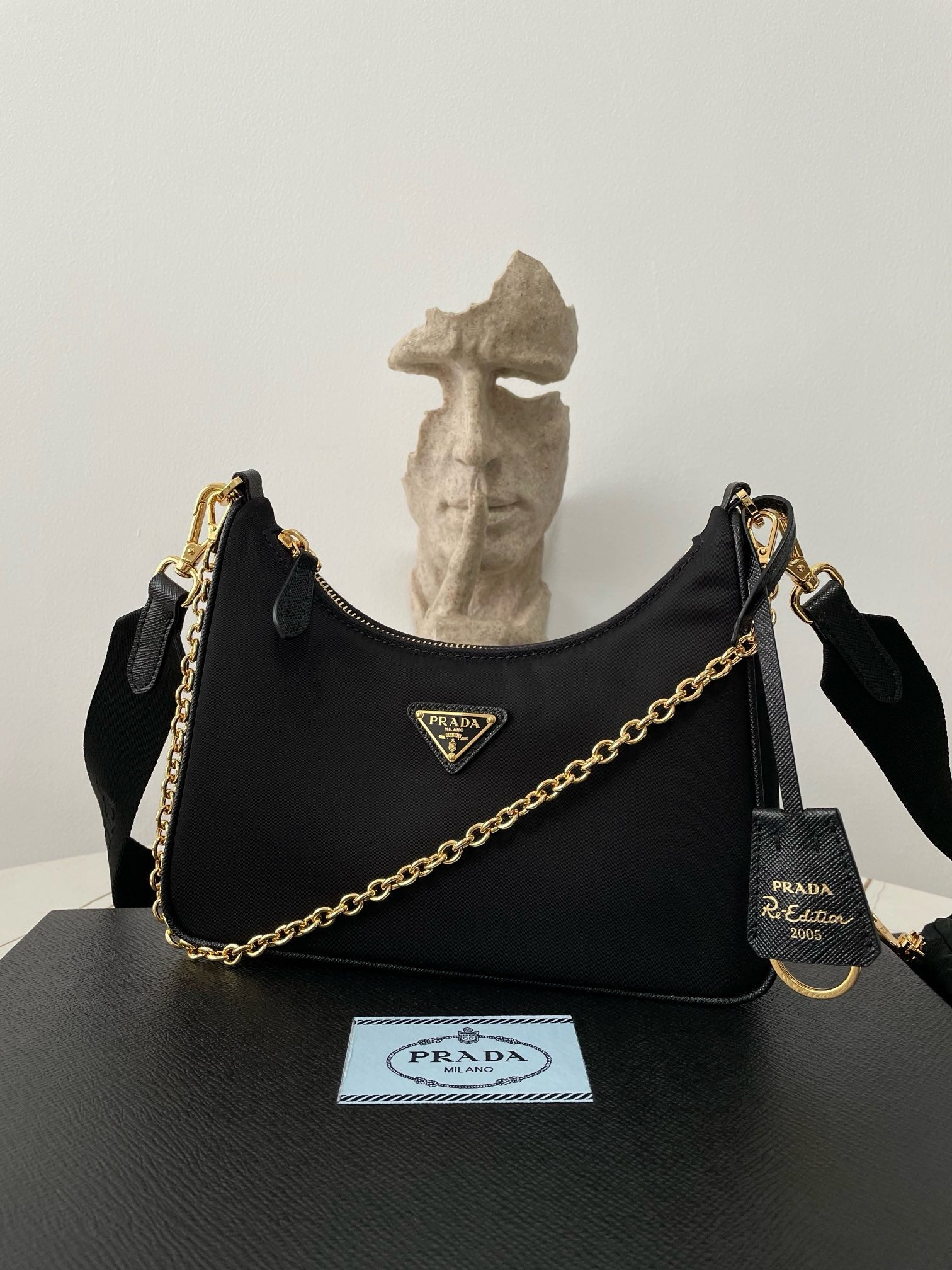 프라다 테수토 체인 호보백 금장