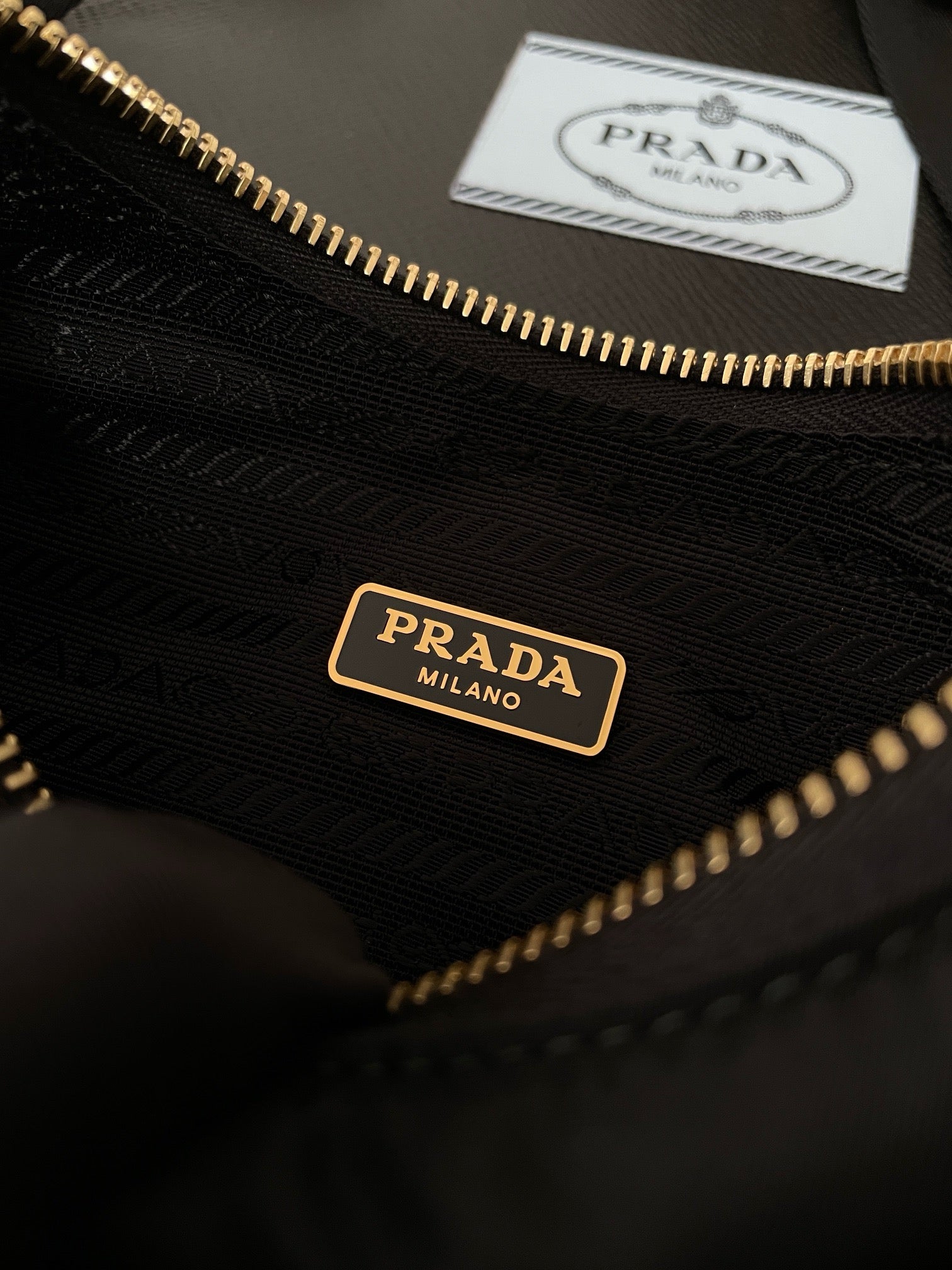 프라다 테수토 체인 호보백 금장