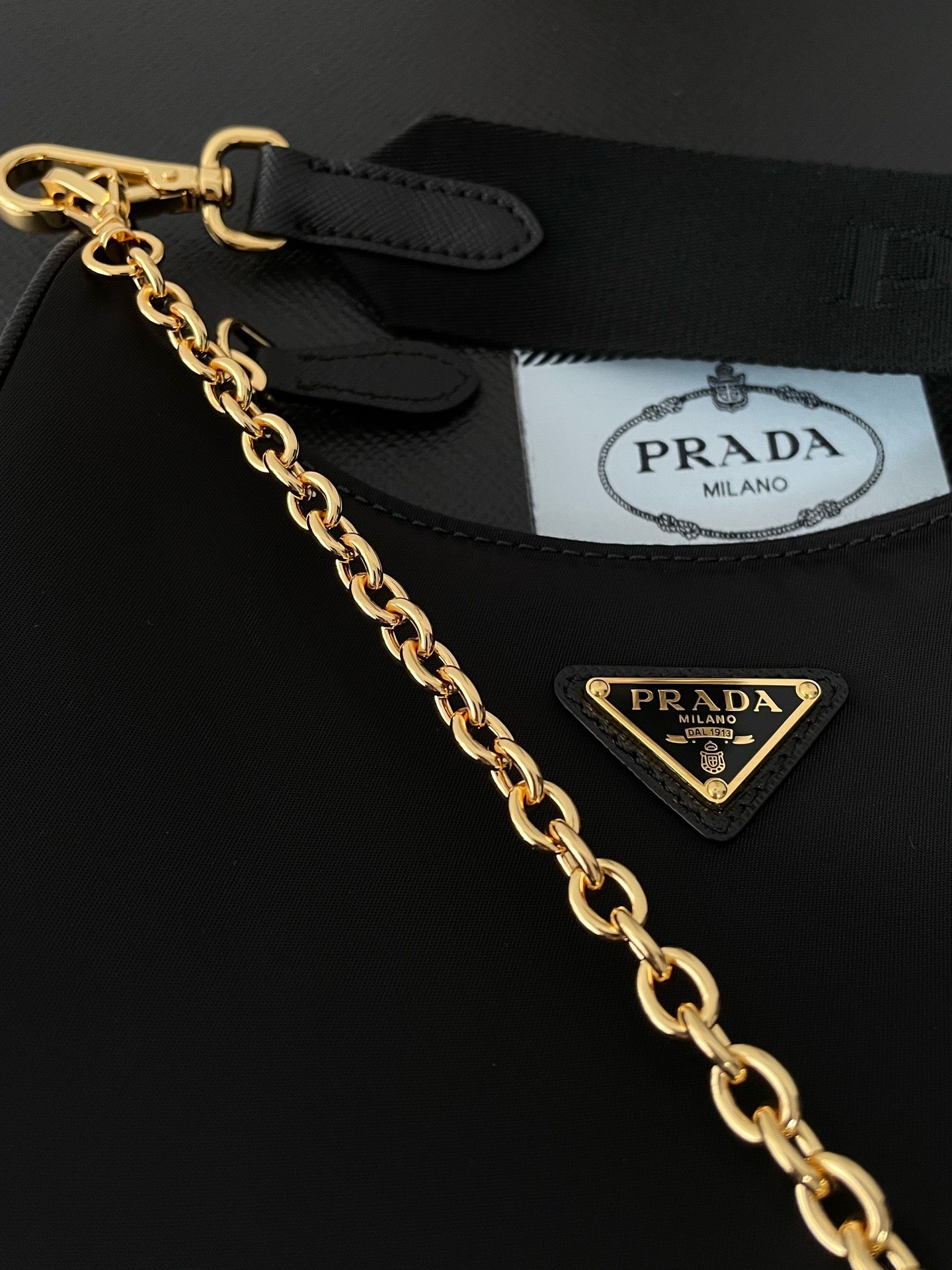 프라다 테수토 체인 호보백 금장