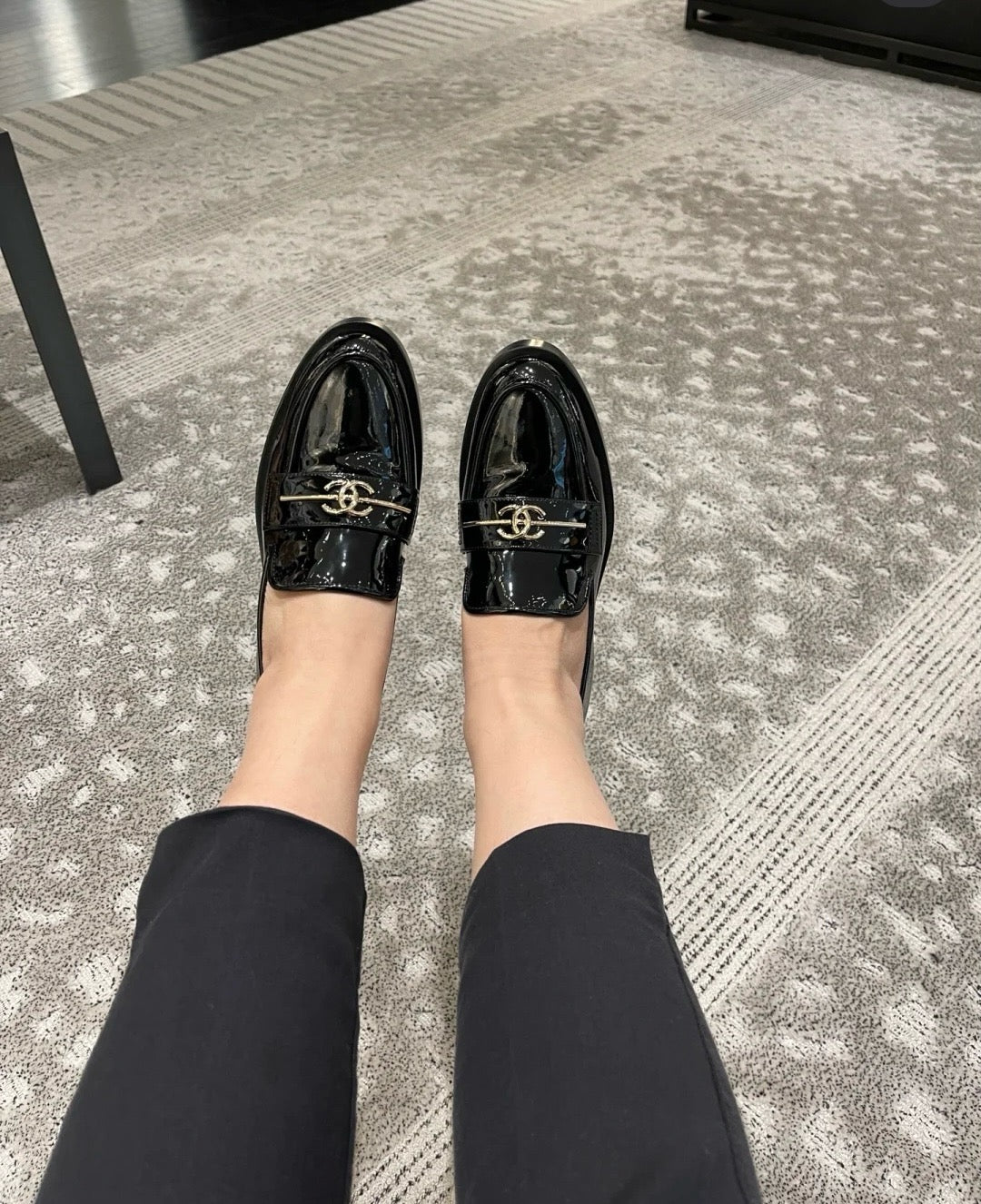 샤넬 CC 로고 페이던트 로퍼