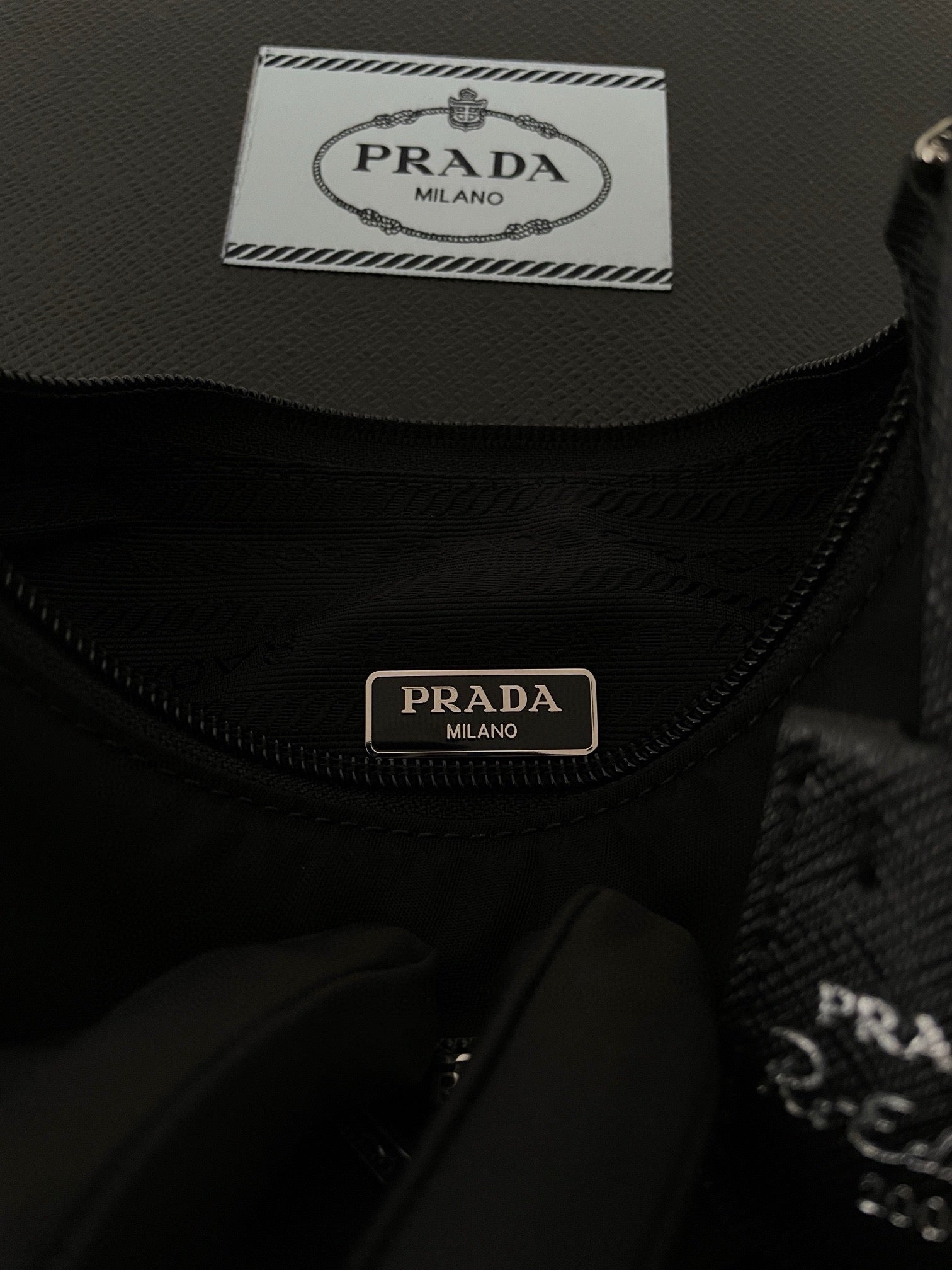 프라다 리에디션 리나일론 호보백