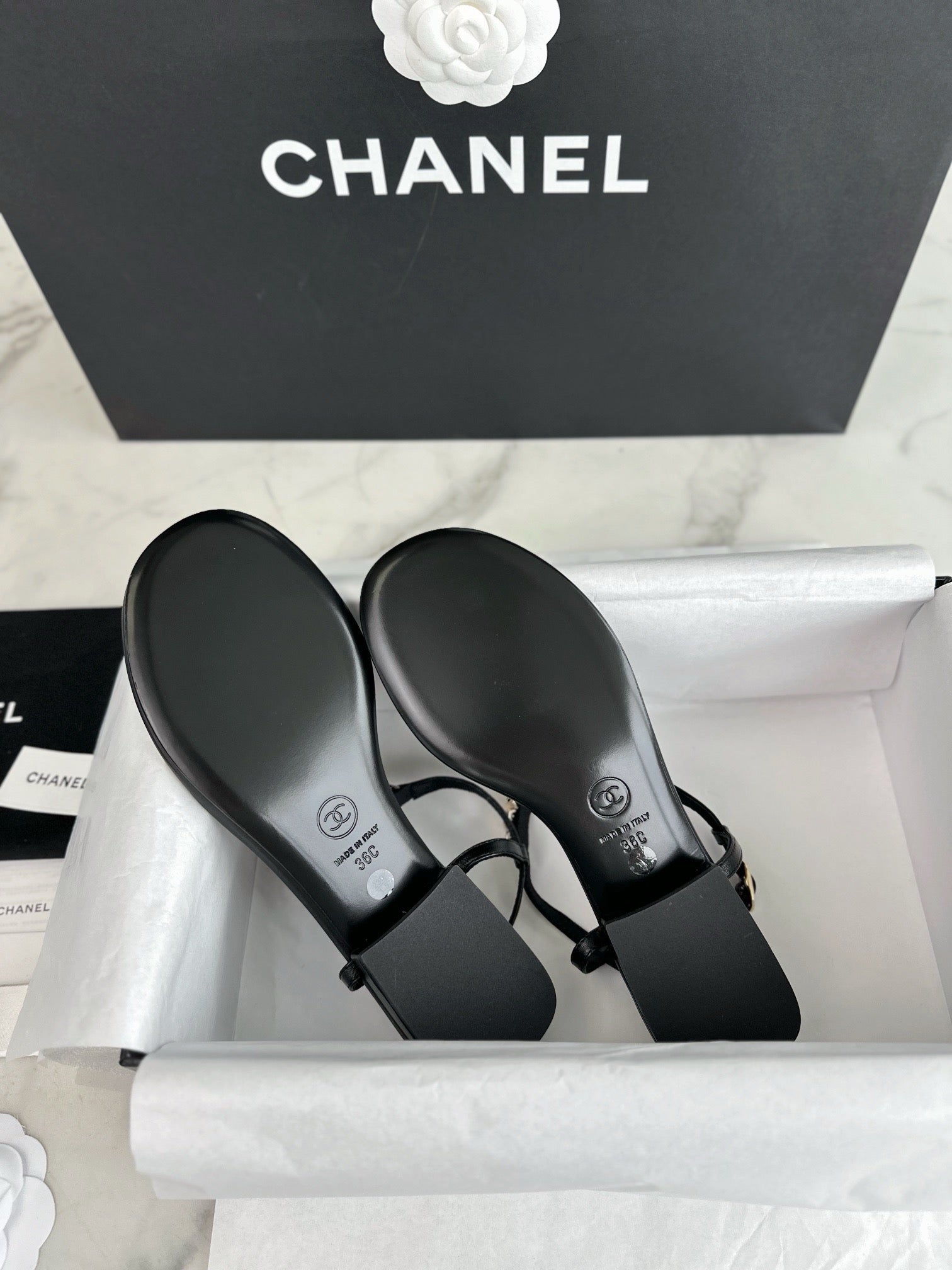 샤넬 23SS CC 하트 플립 플랍