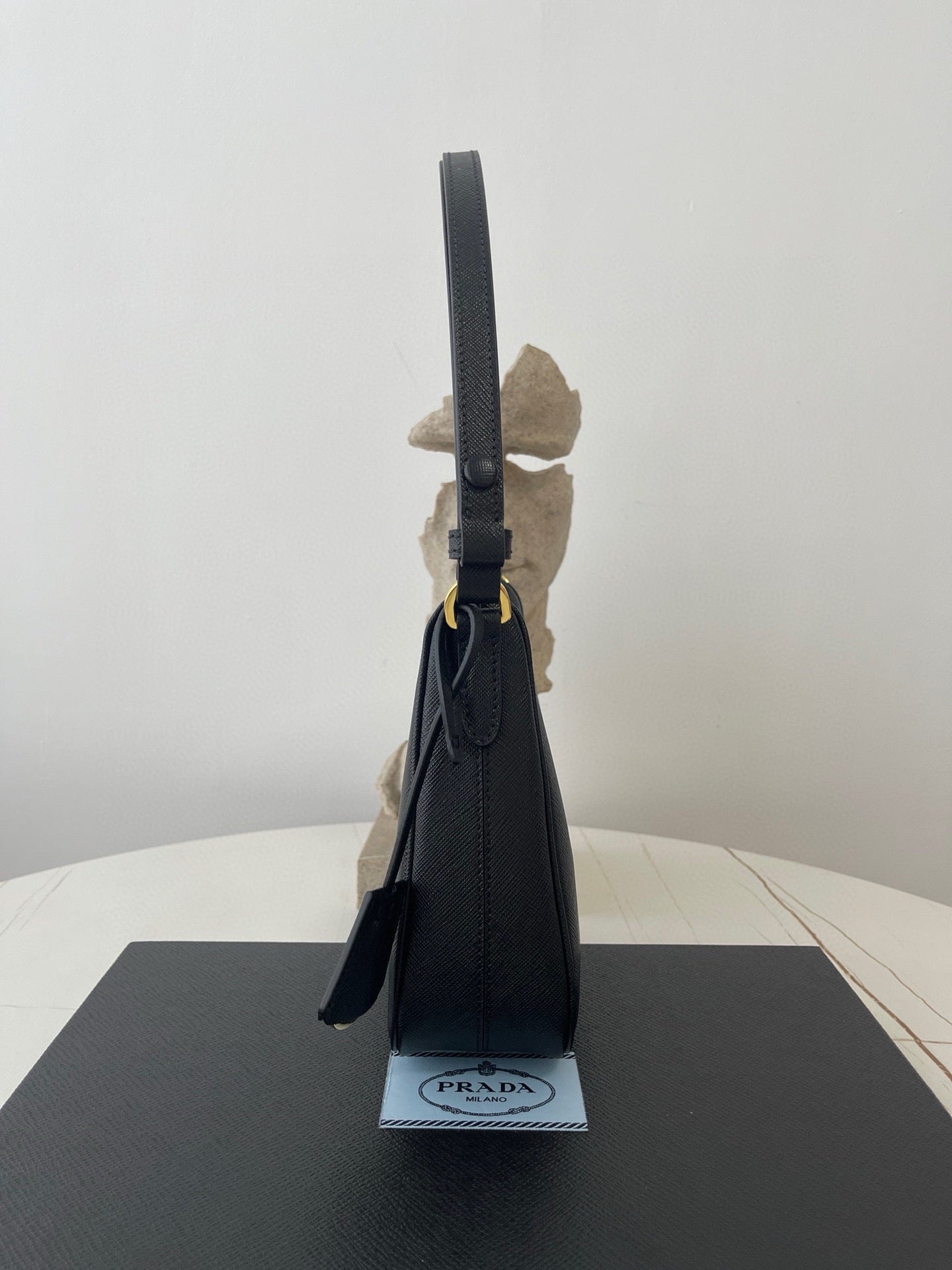 프라다 리에디션 사피아노 호보백