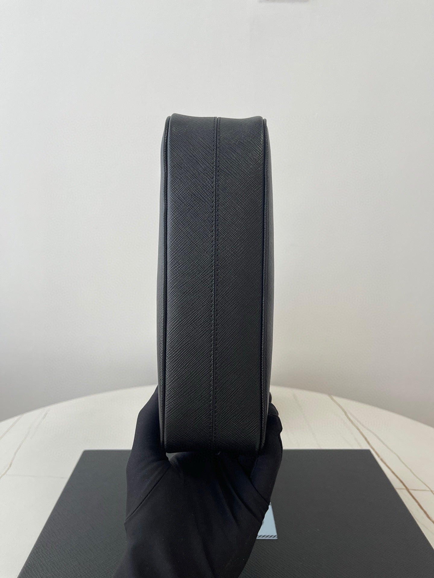 프라다 리에디션 사피아노 호보백