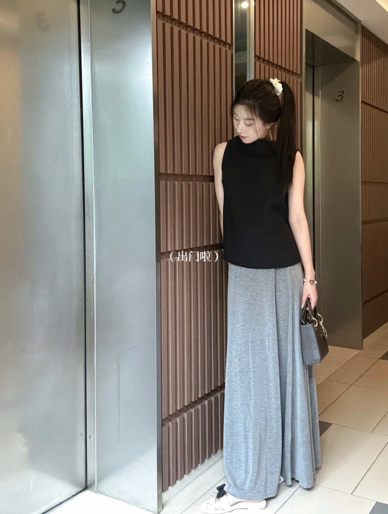 샤넬 23SS 리본 플라워 슬리퍼