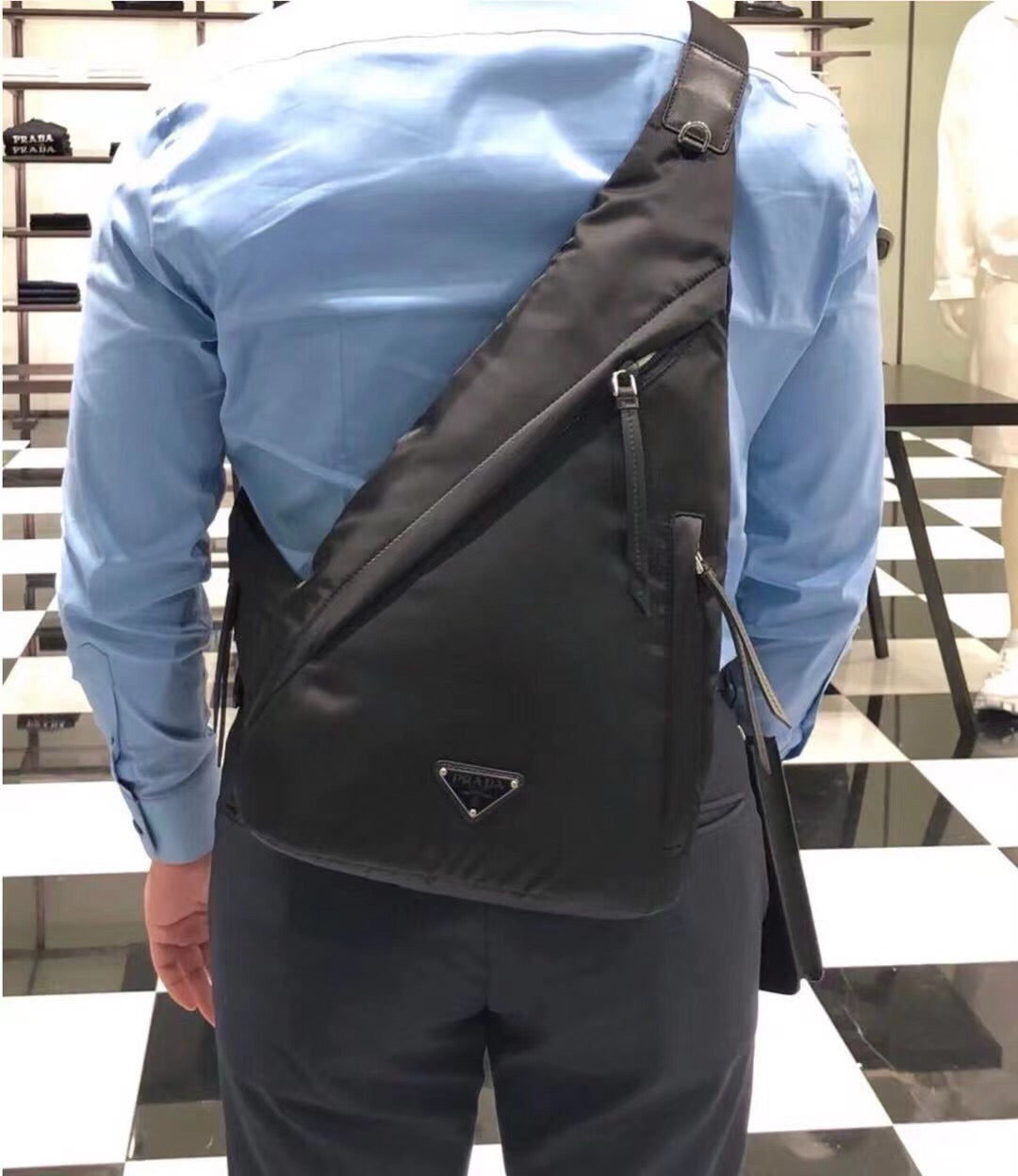 프라다 리나일론 범백