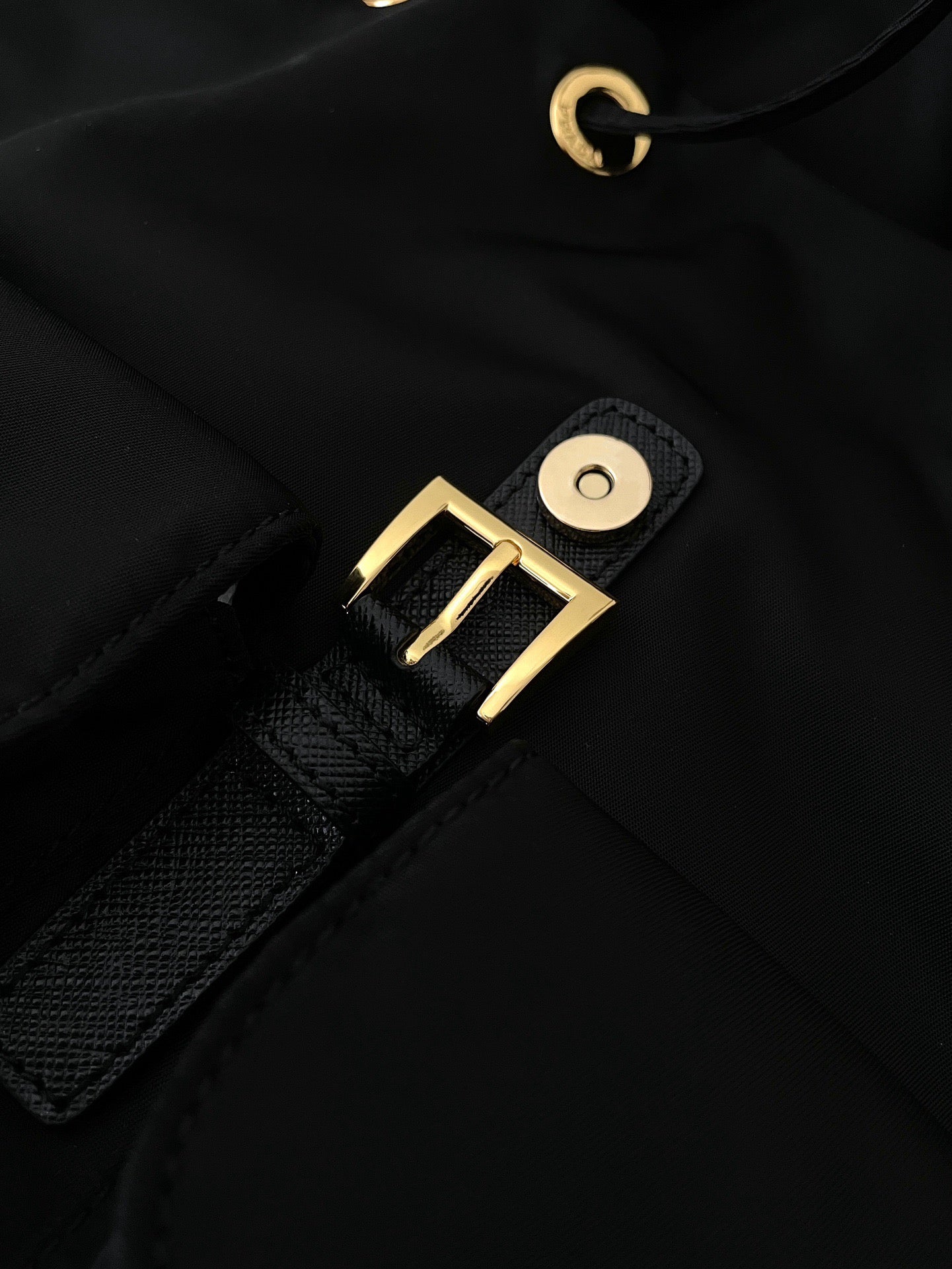 프라다 리나일론 백팩 스몰 금장