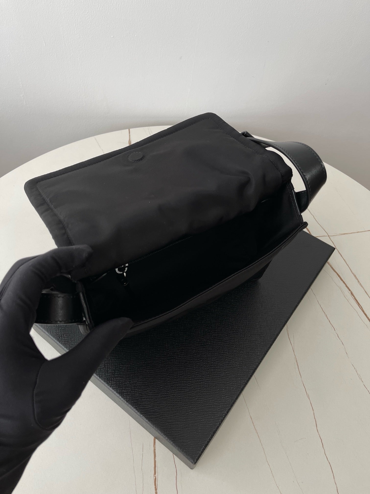 프라다 리나일론 패딩 숄더백 스몰