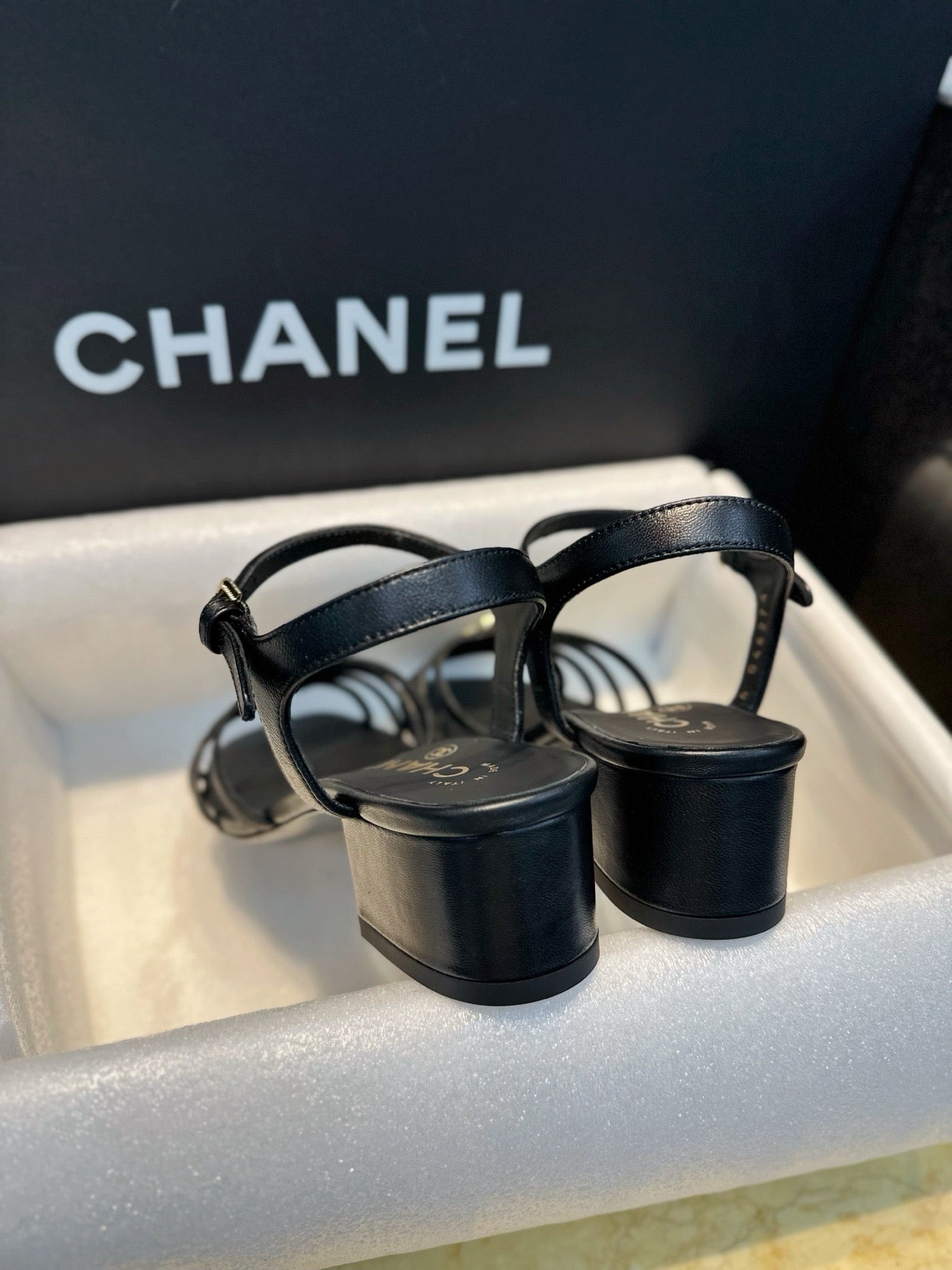 샤넬 25SS CC로고 샌들