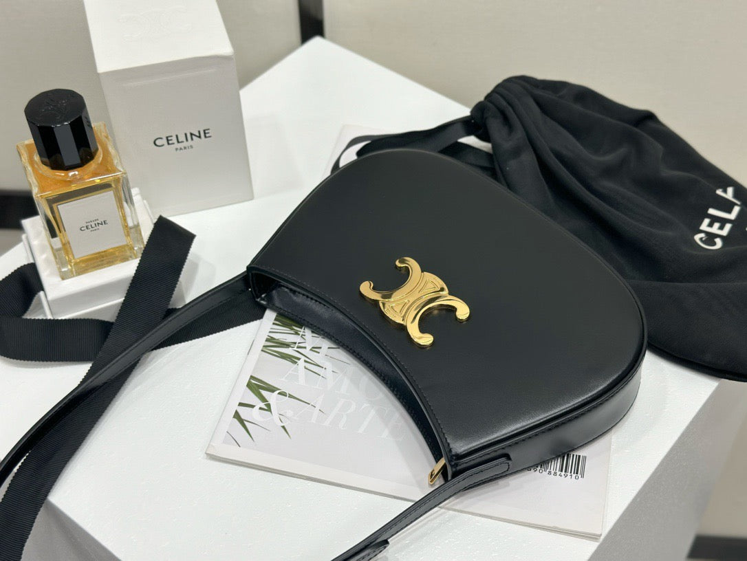 셀린느 틸리 숄더백 카프스킨 미디움