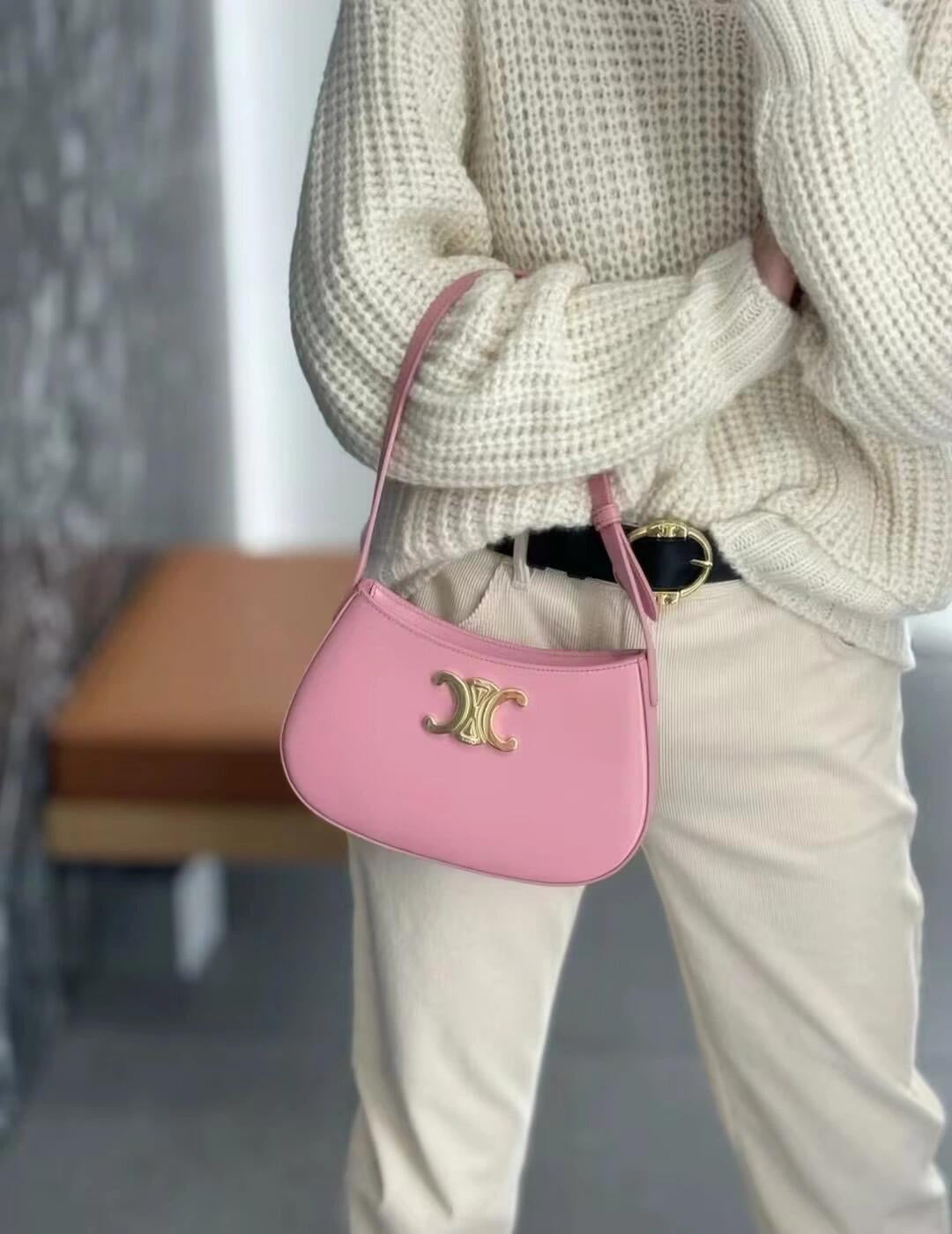 셀린느 틸리 숄더백 카프스킨 미디움