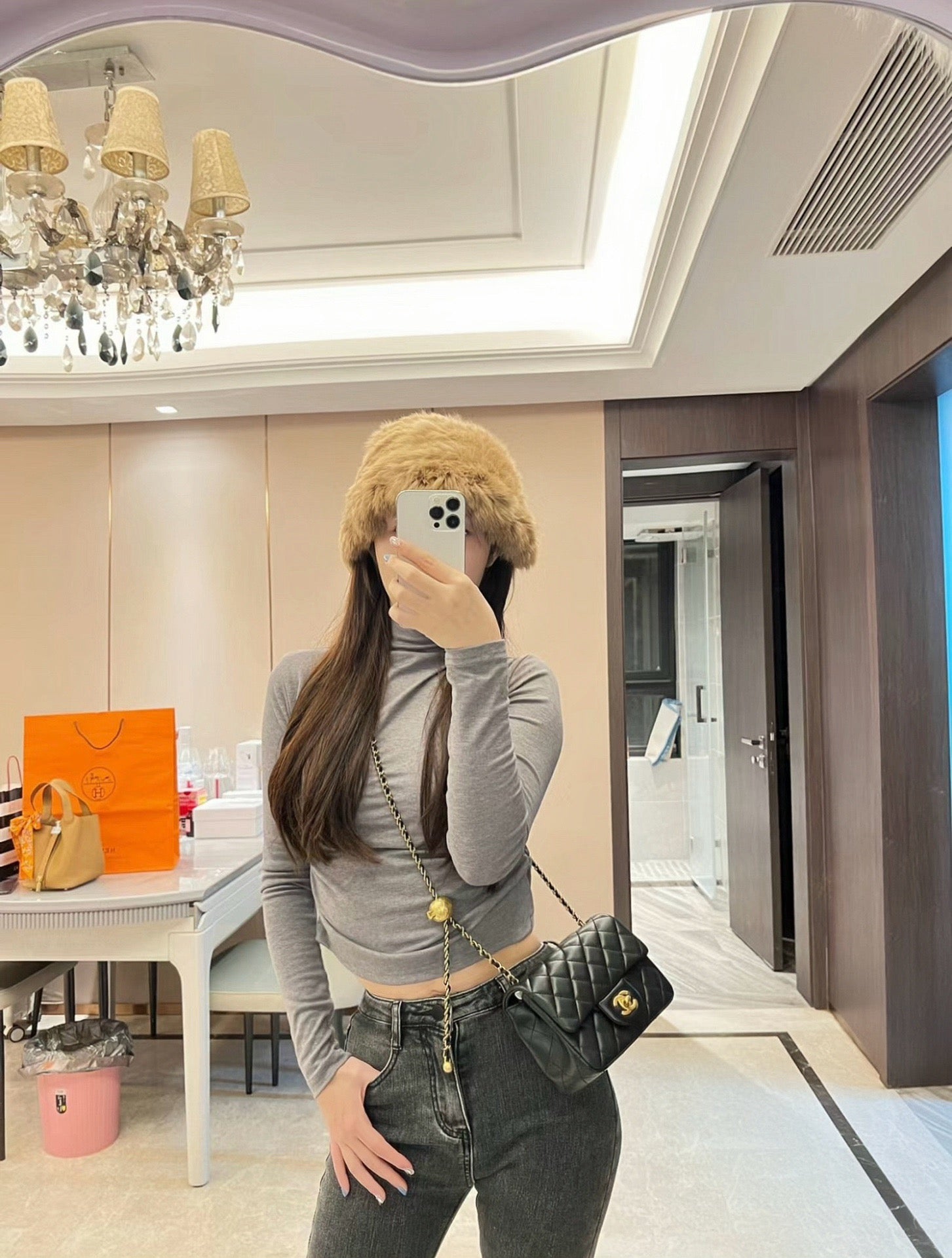 샤넬 골드볼 쁘띠삭 플랩백 램스킨