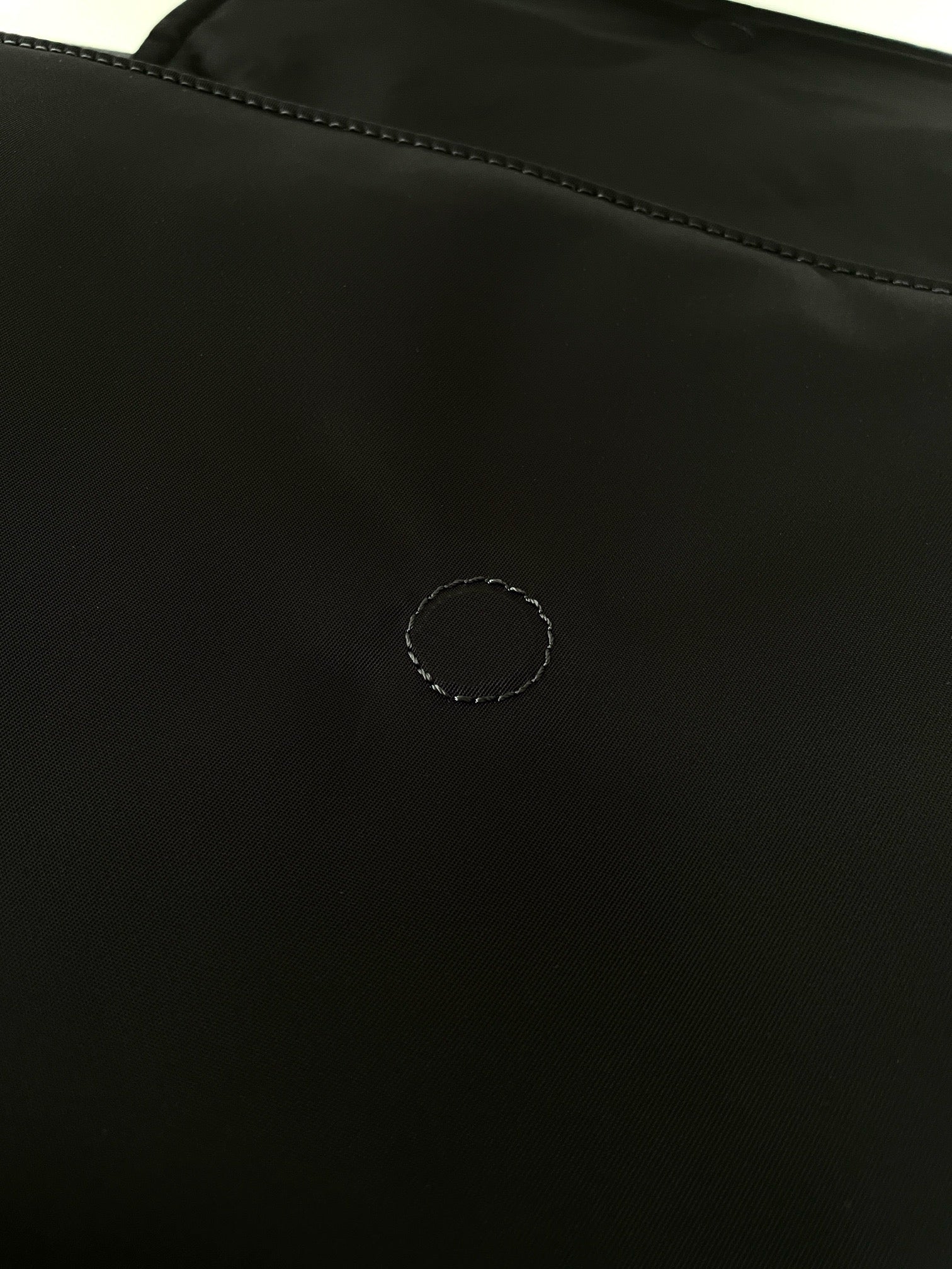 프라다 리나일론 패딩 숄더백 미디움