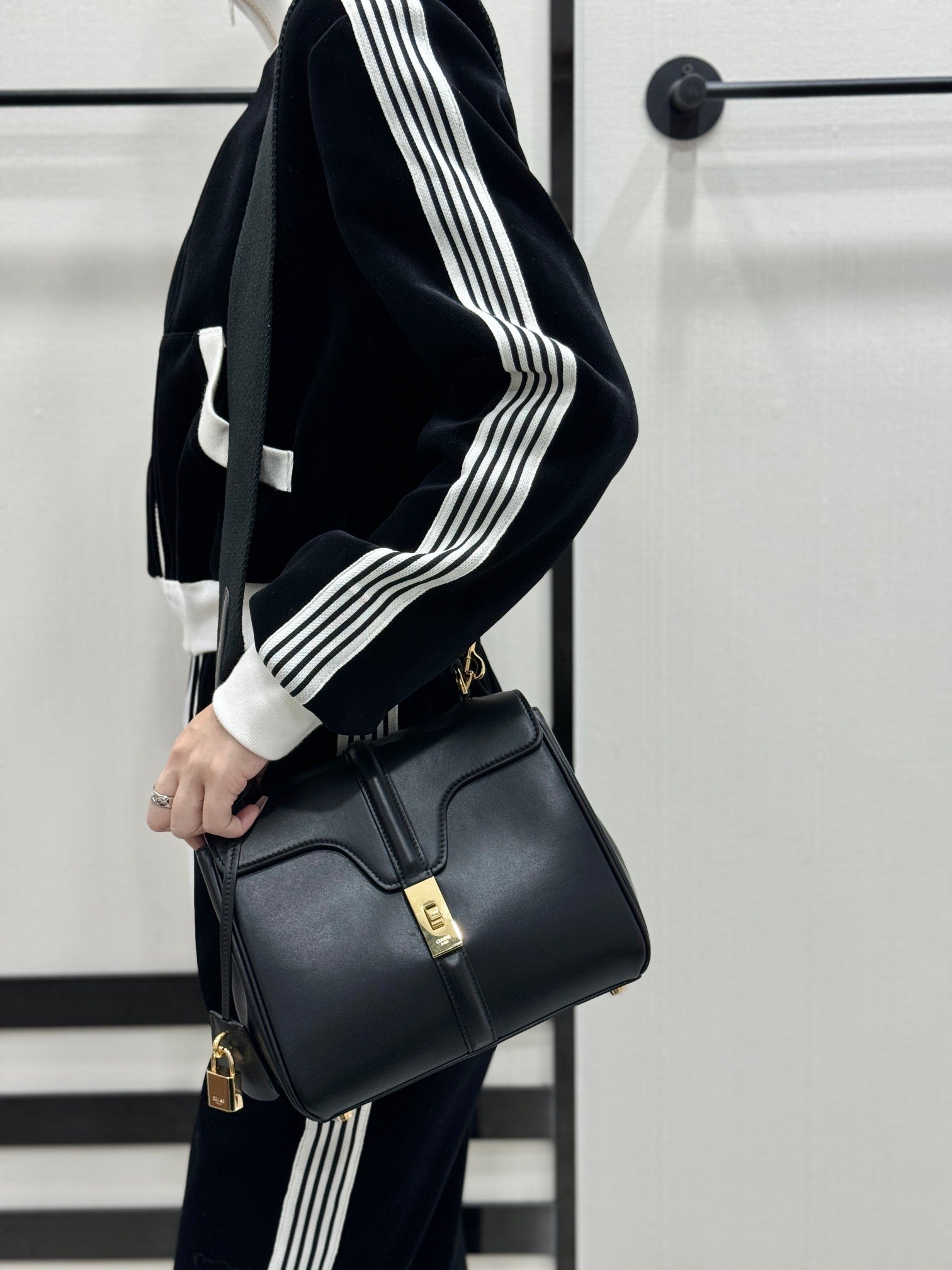 셀린느 16백 스몰