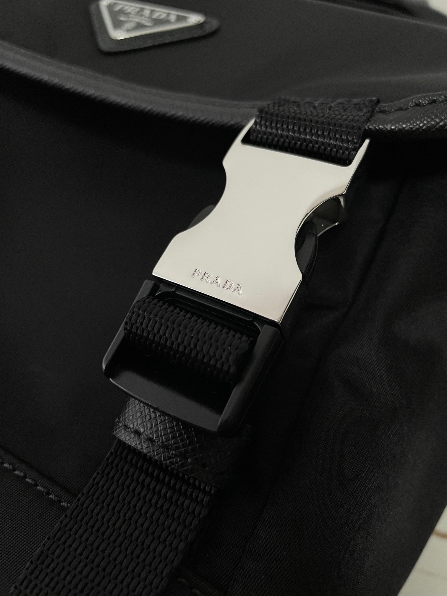 프라다 리나일론 숄더백