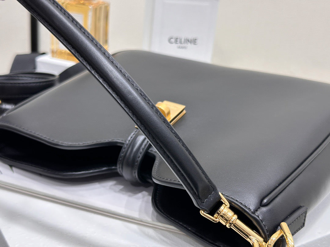 셀린느 16 소프트 까미유 스몰