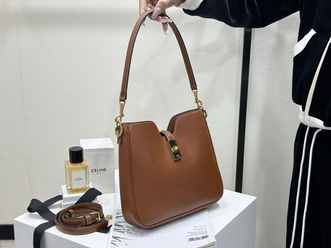 셀린느 16 소프트 까미유 스몰