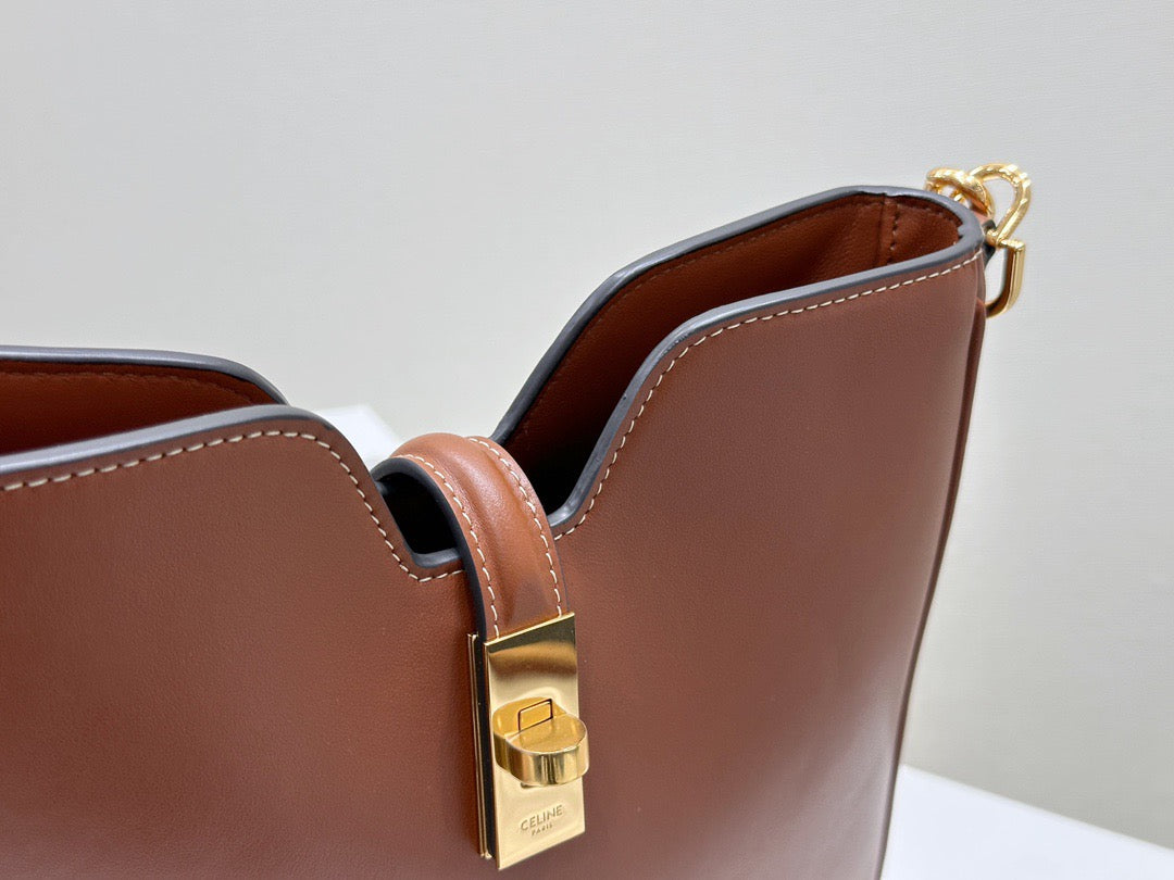 셀린느 16 소프트 까미유 스몰