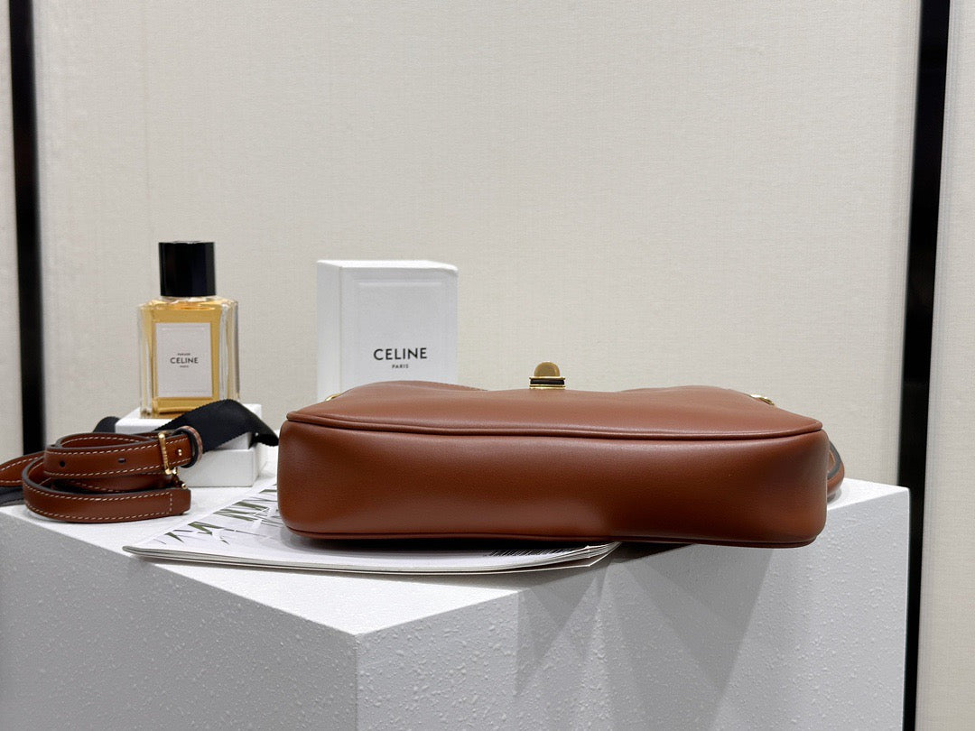 셀린느 16 소프트 까미유 스몰