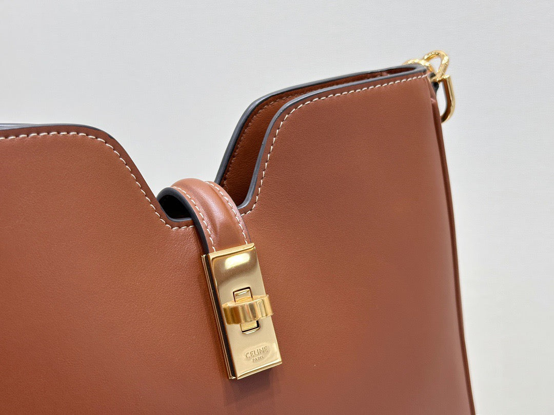 셀린느 16 소프트 까미유 스몰