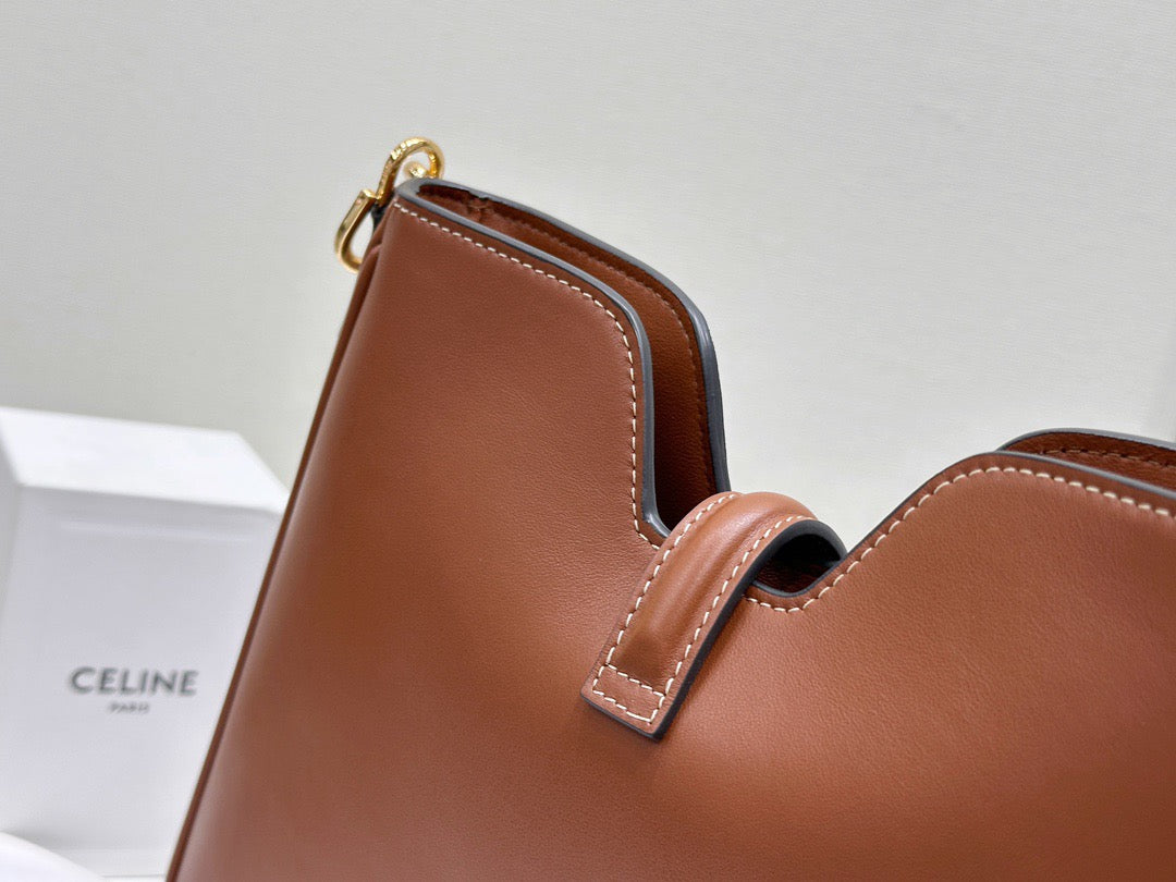 셀린느 16 소프트 까미유 스몰