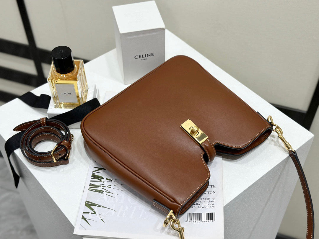 셀린느 16 소프트 까미유 스몰