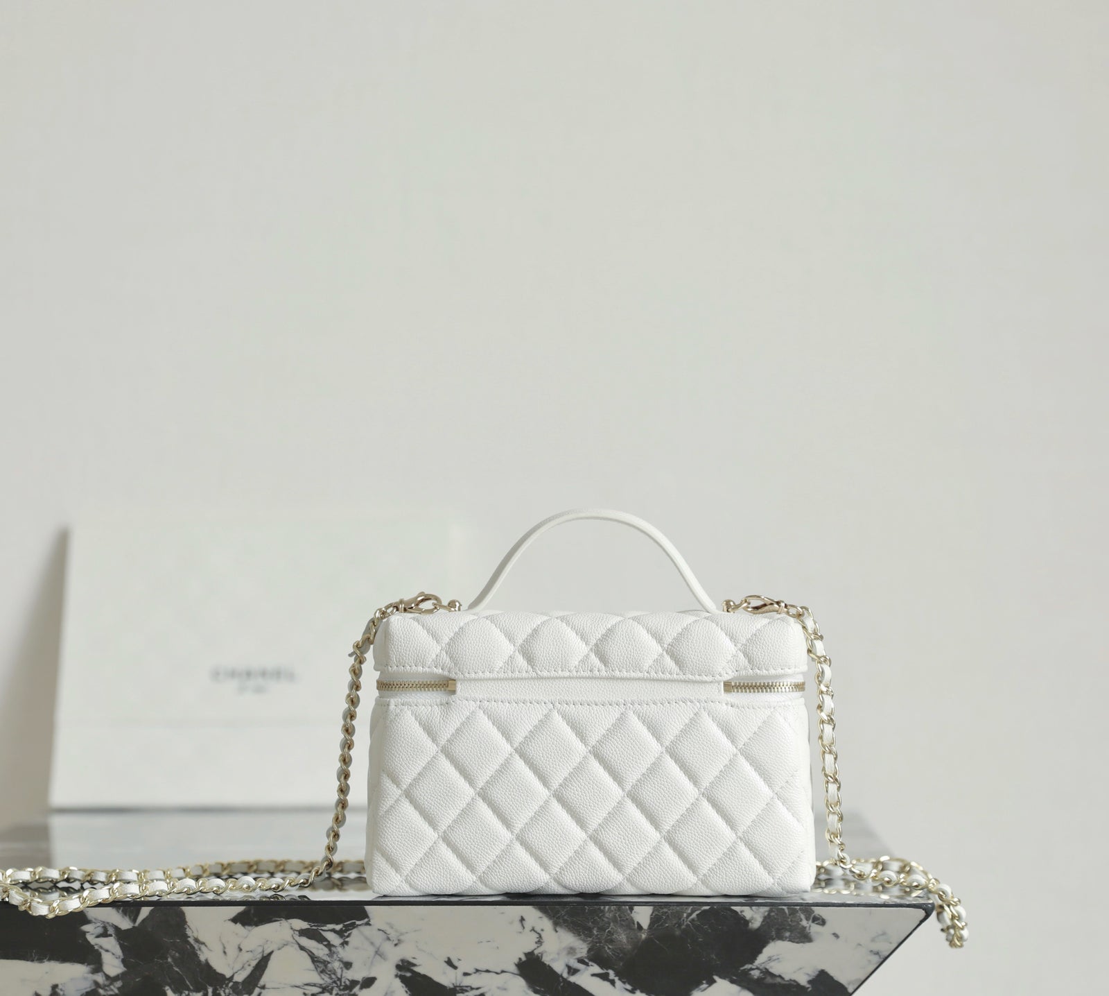 샤넬 클래식 체인 베니티 탑핸들 백