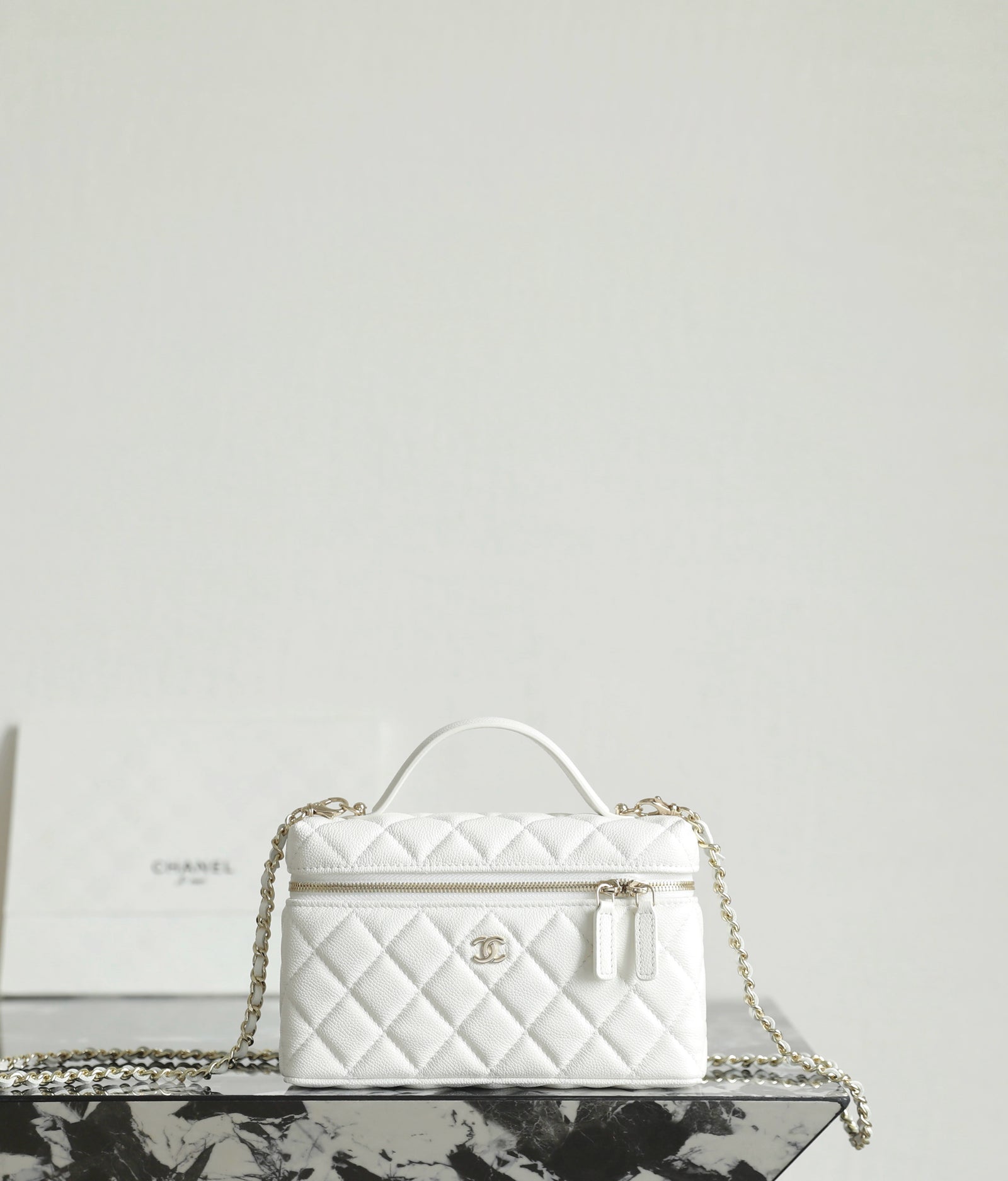 샤넬 클래식 체인 베니티 탑핸들 백
