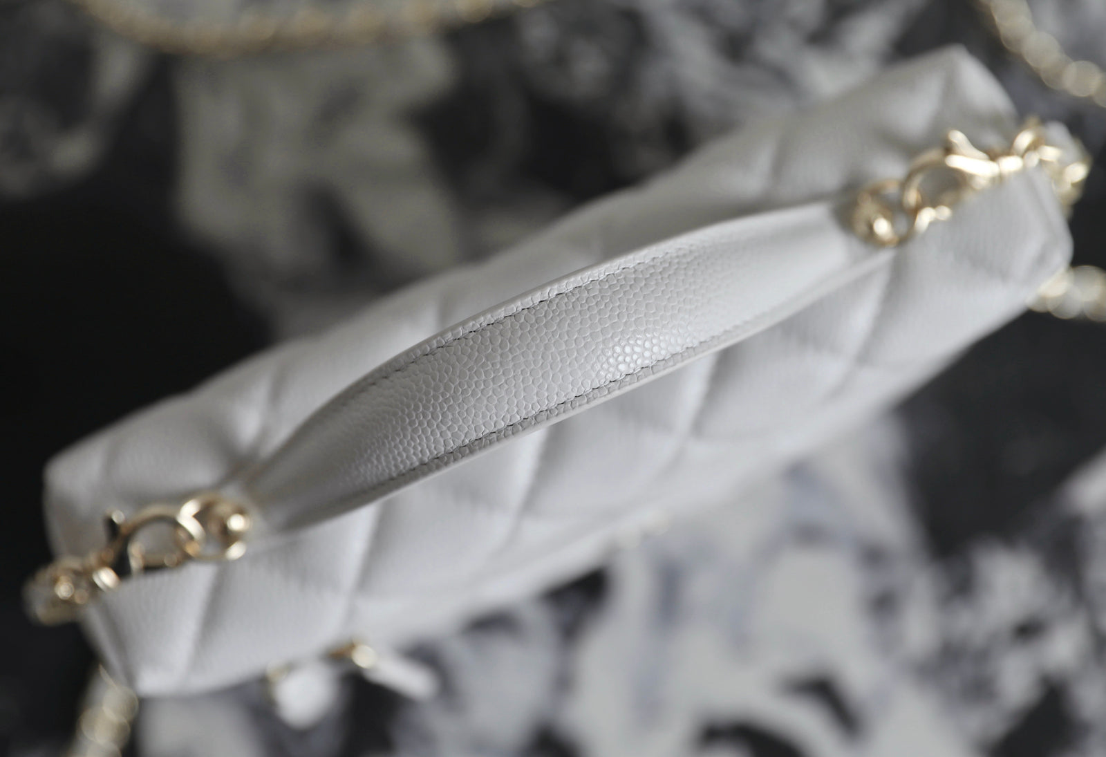 샤넬 클래식 체인 베니티 탑핸들 백