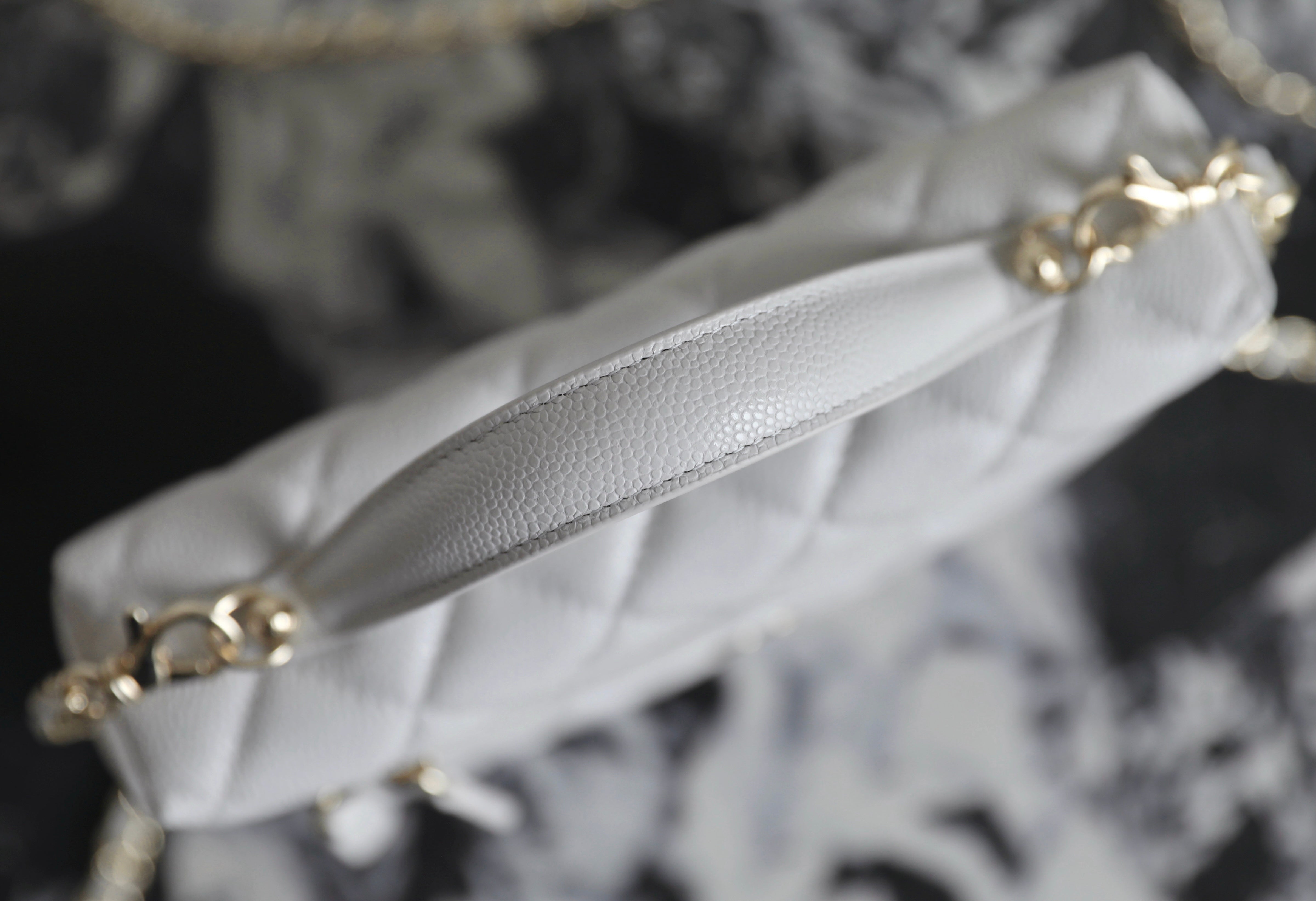 샤넬 클래식 체인 베니티 탑핸들 백