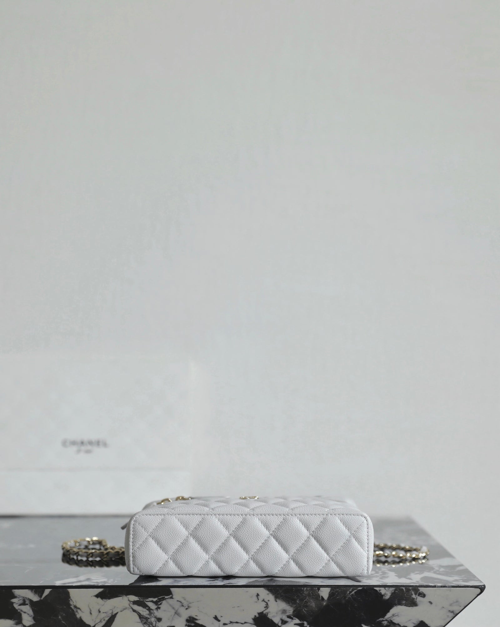 샤넬 클래식 체인 베니티 탑핸들 백