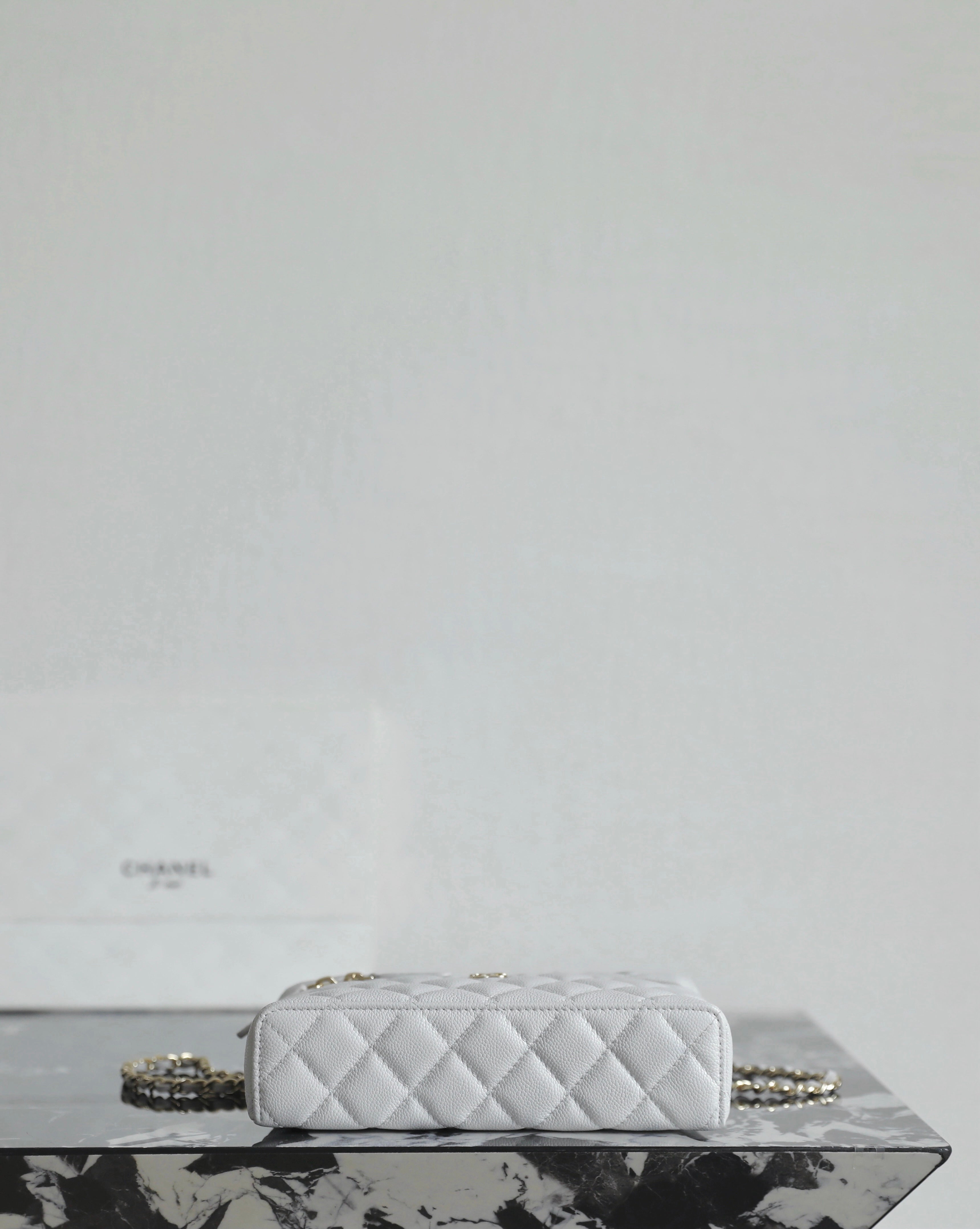 샤넬 클래식 체인 베니티 탑핸들 백