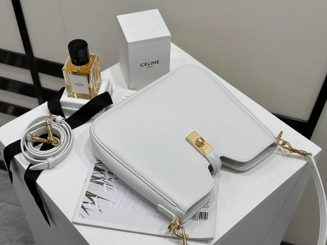 셀린느 16 소프트 까미유 스몰