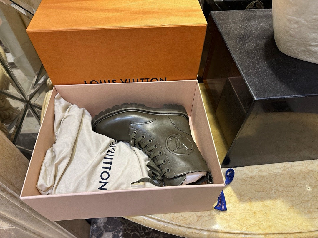 루이비통 테리토리 레인저 부츠