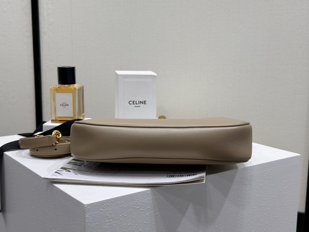 셀린느 16 소프트 까미유 스몰